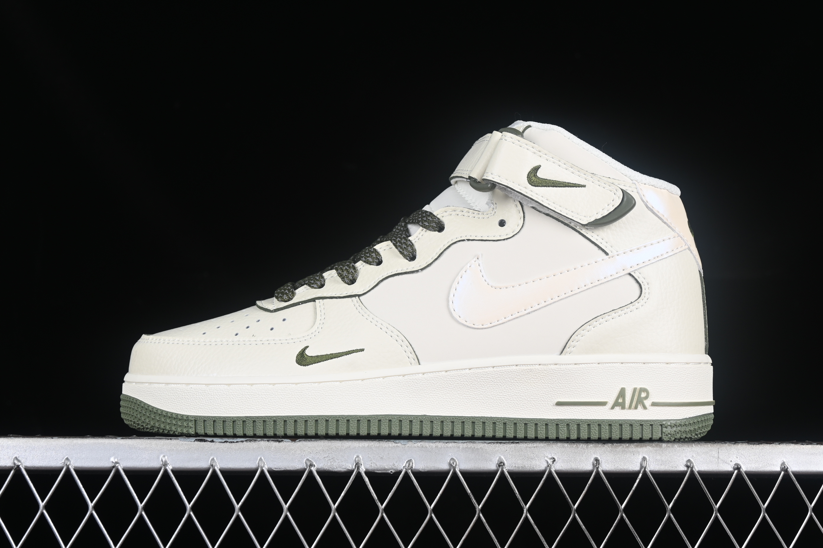 Nk Air Force 1'07 Mid Green pearlescent small hook Air Force One mid-top casual board shoes