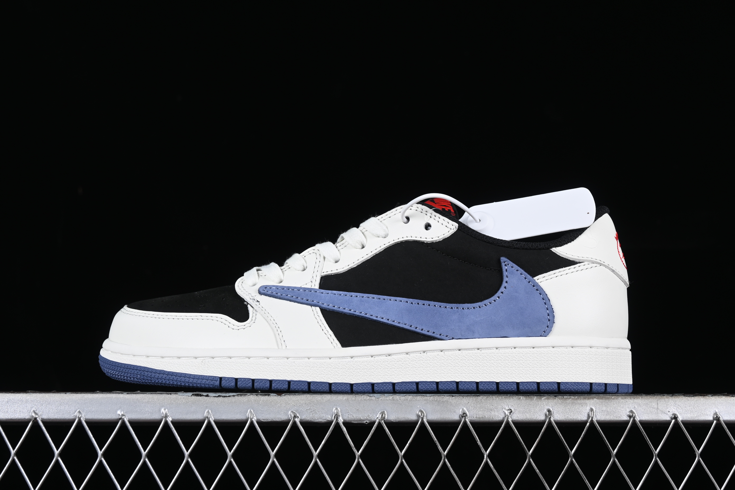 AJ1 low top