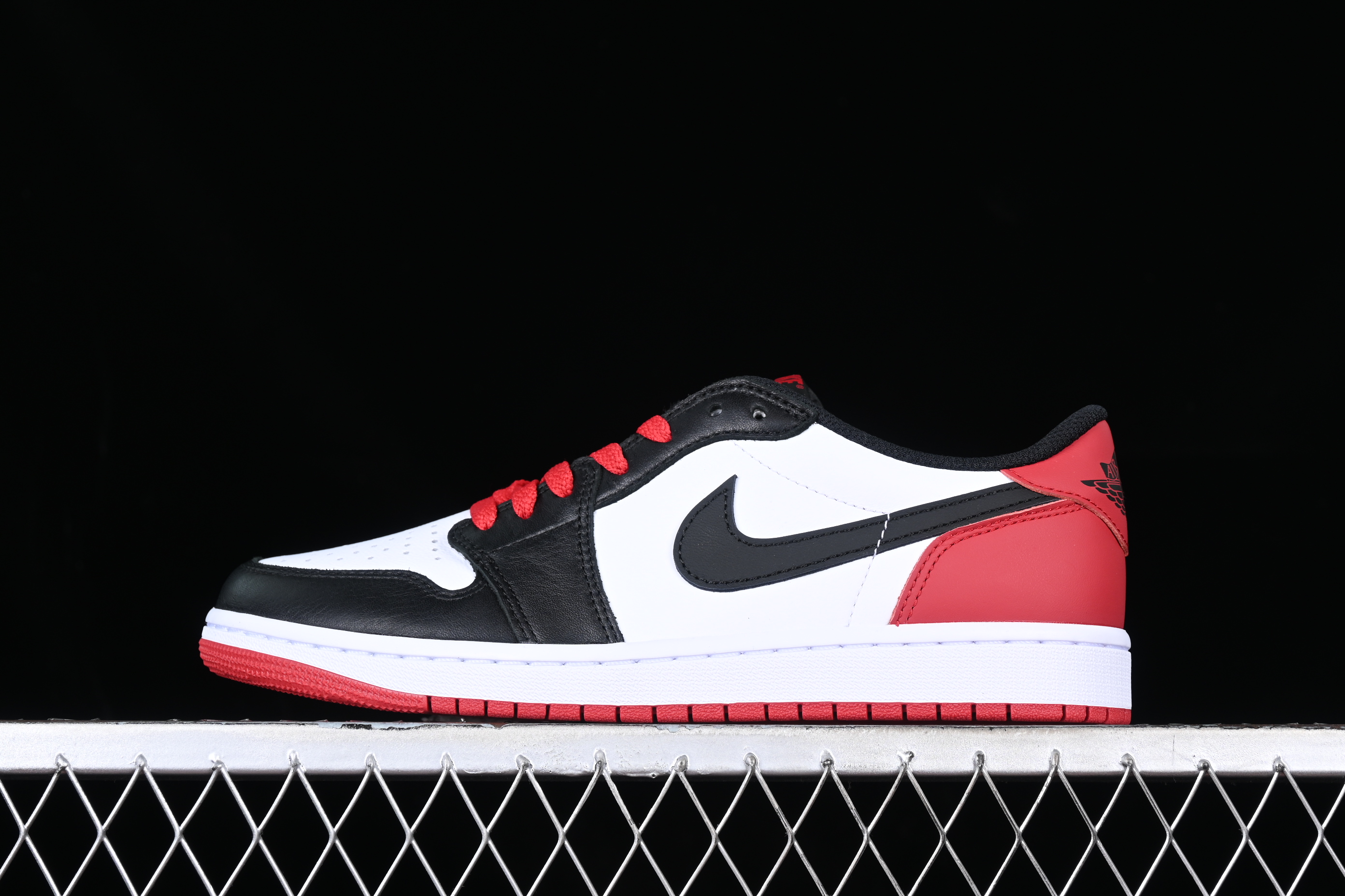 AJ1 low top