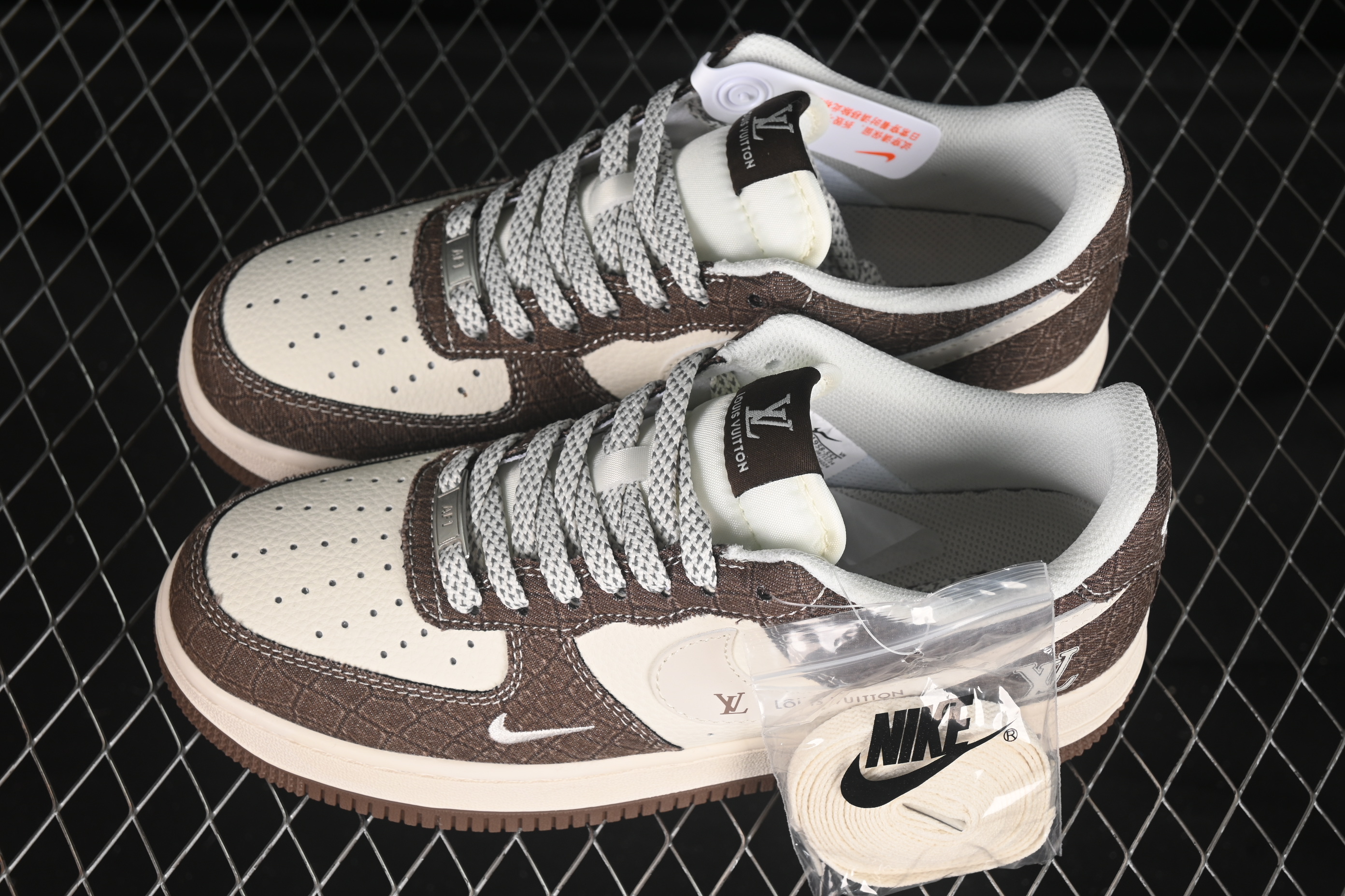Air Force 1'07 Low LV collaboration beige Dark check XS1958-552 36-45