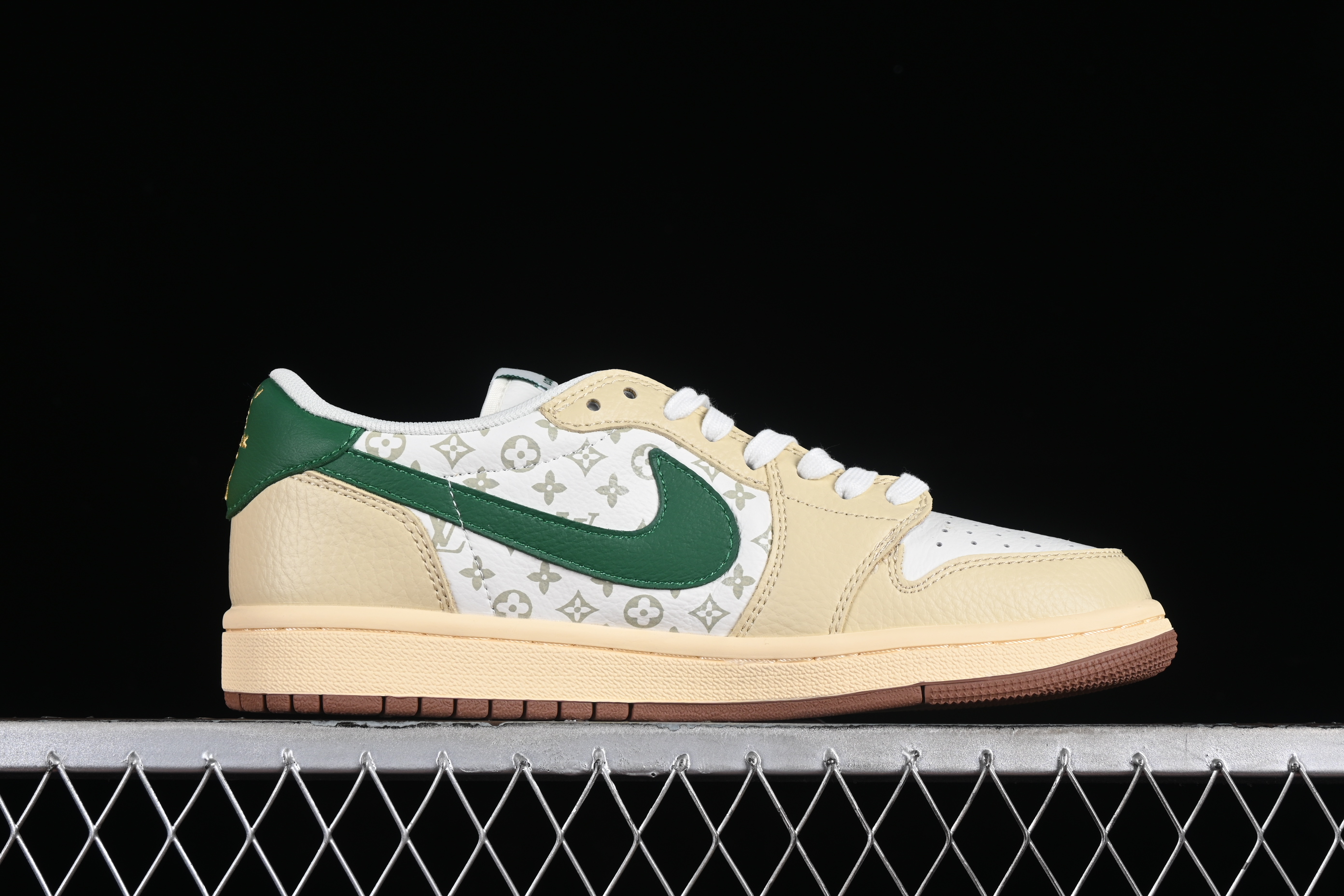 AJ1 low top