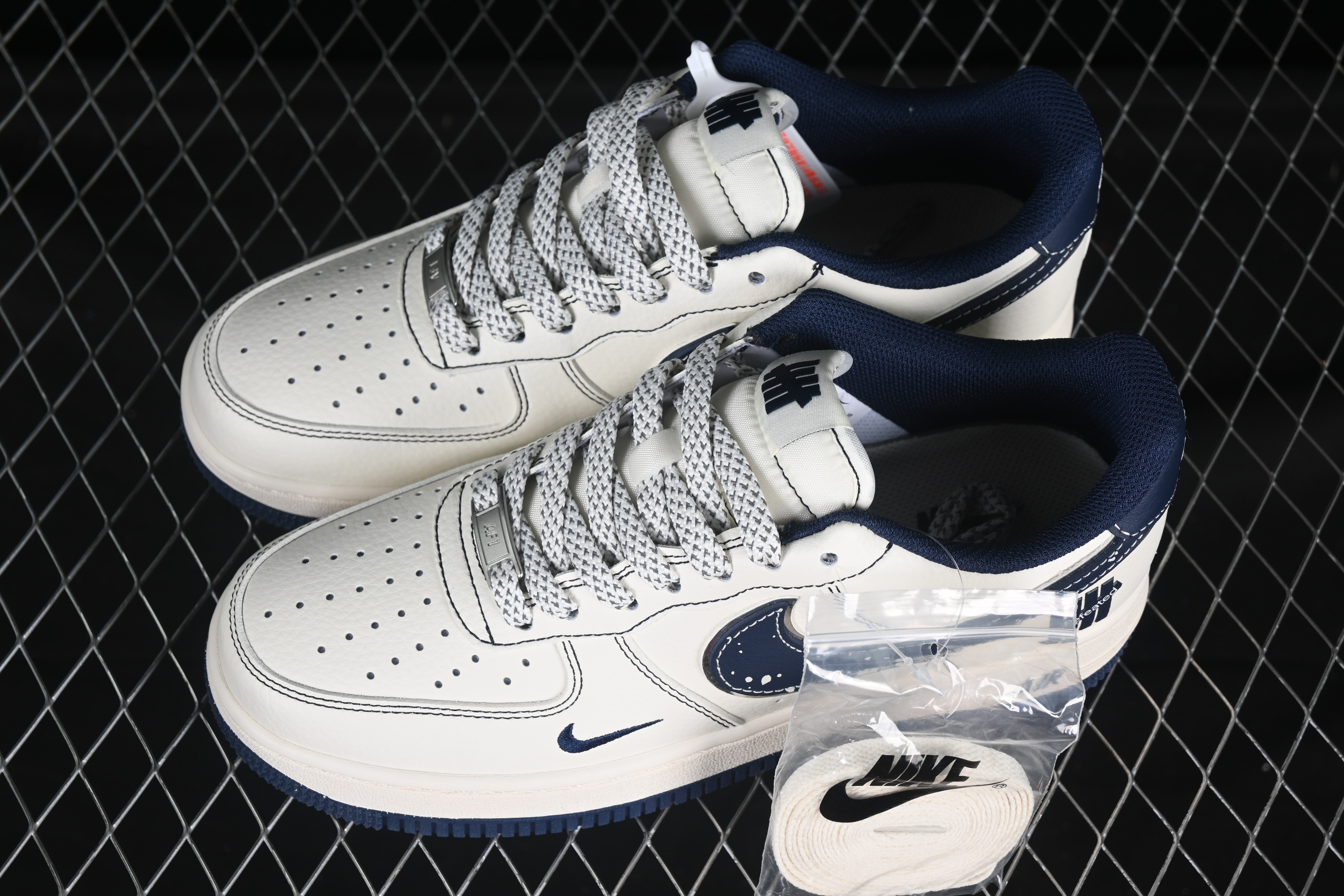 Air Force 1'07 Low UN Collaboration Deep Blue Ink Brush XS1958-522 36-45