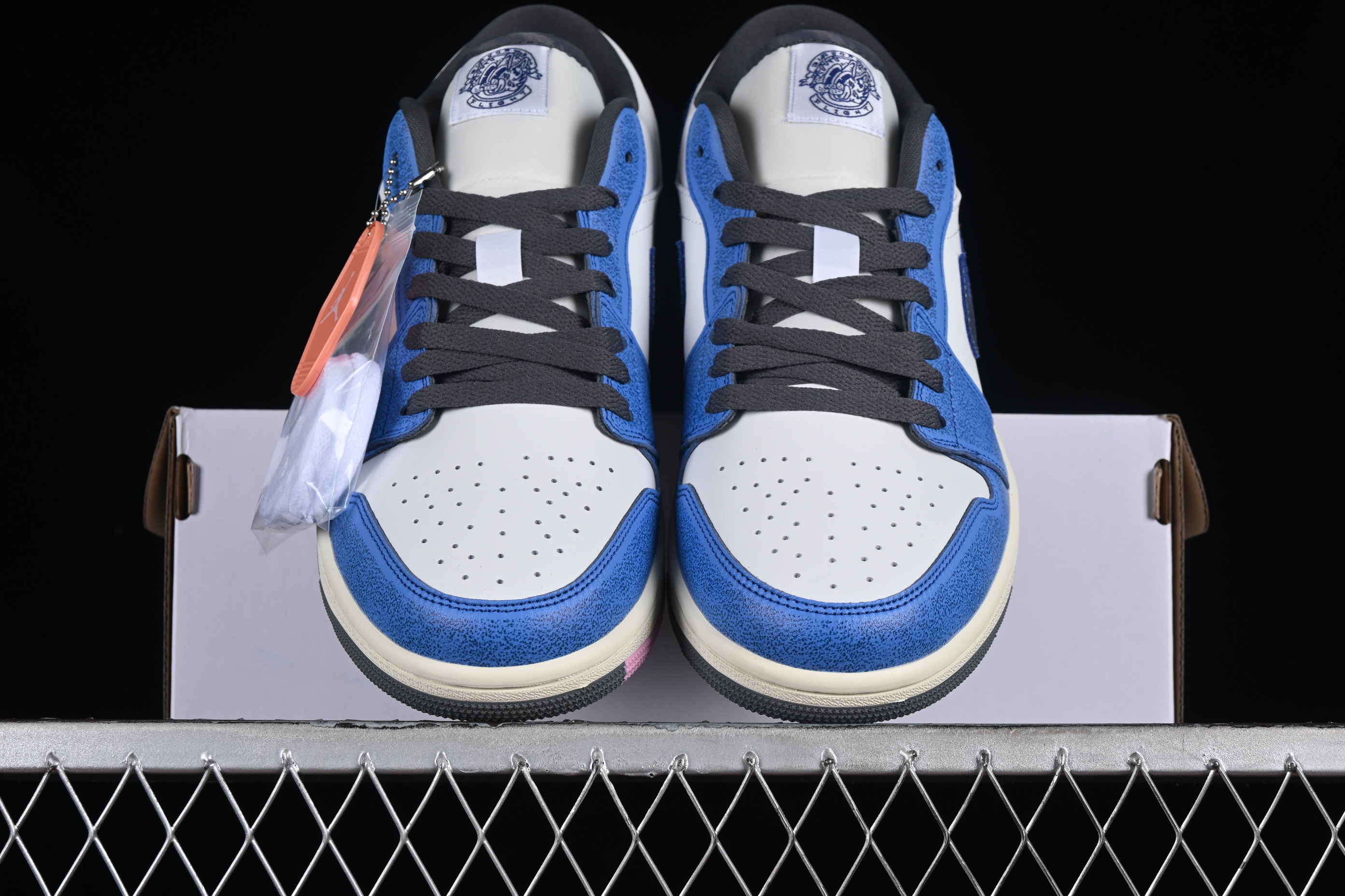 AJ1 low top