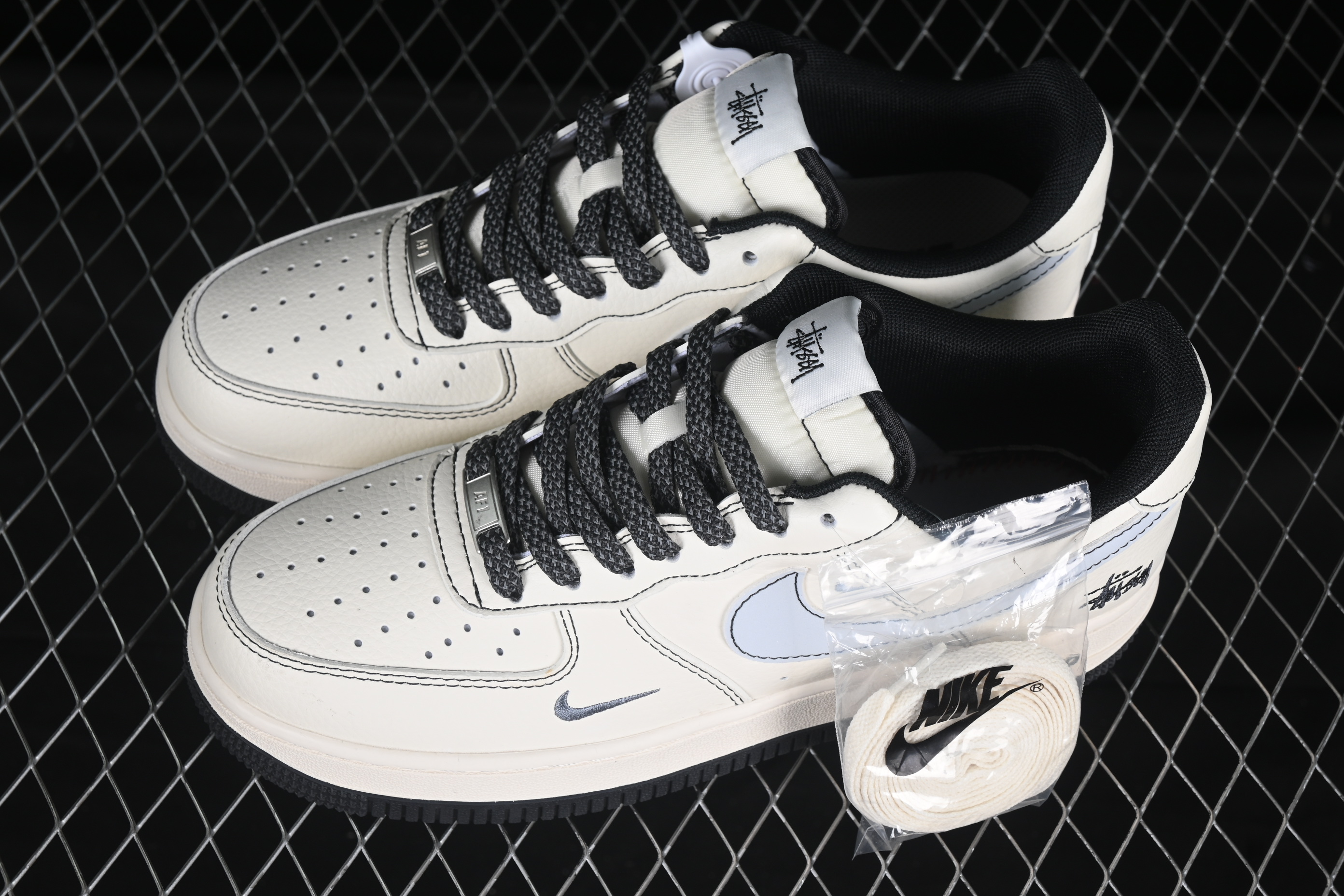 Air Force 1'07 Low Stussy Collaboration embroidered small three-hook XZ6188-630 36-45