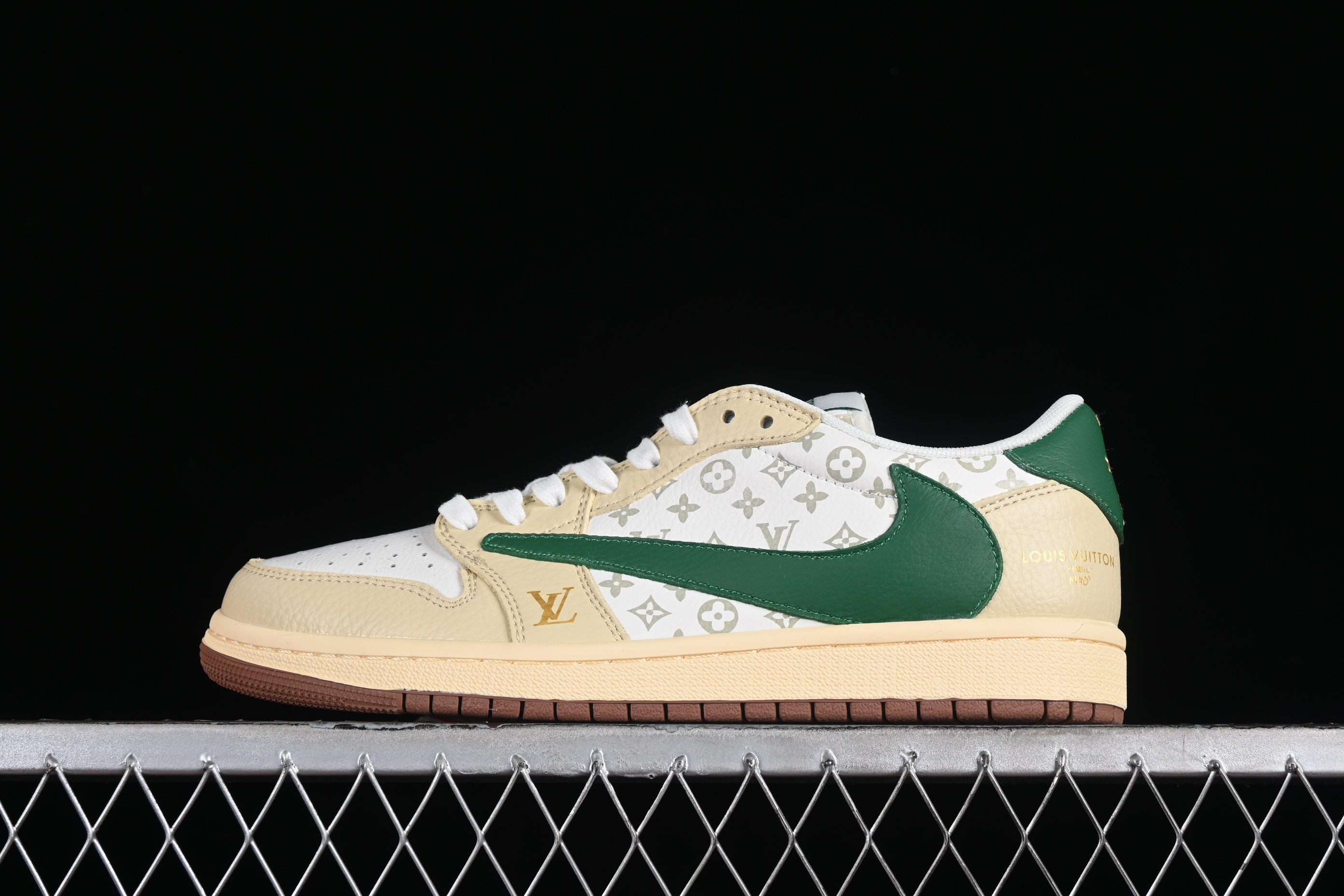 AJ1 low top