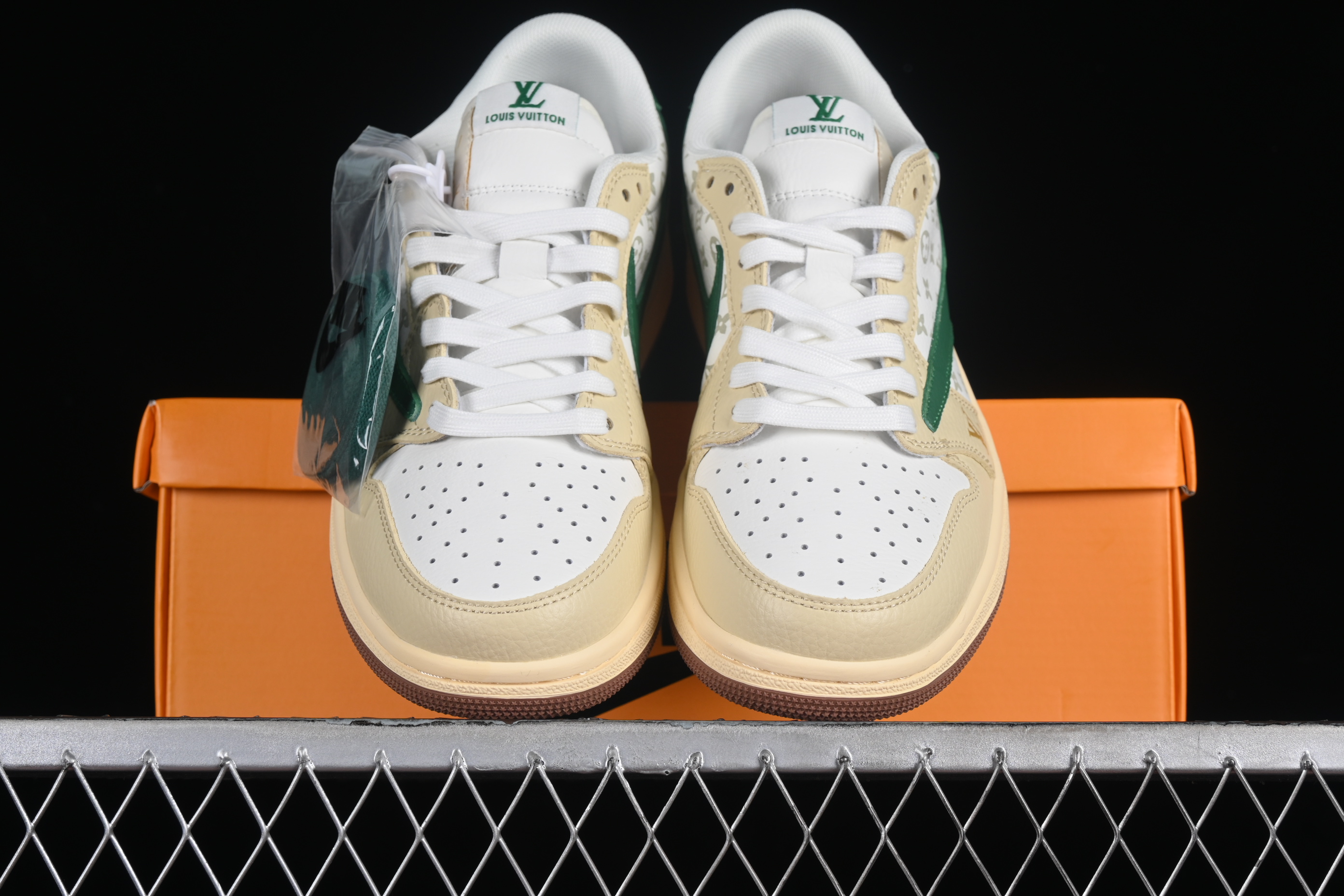 AJ1 low top