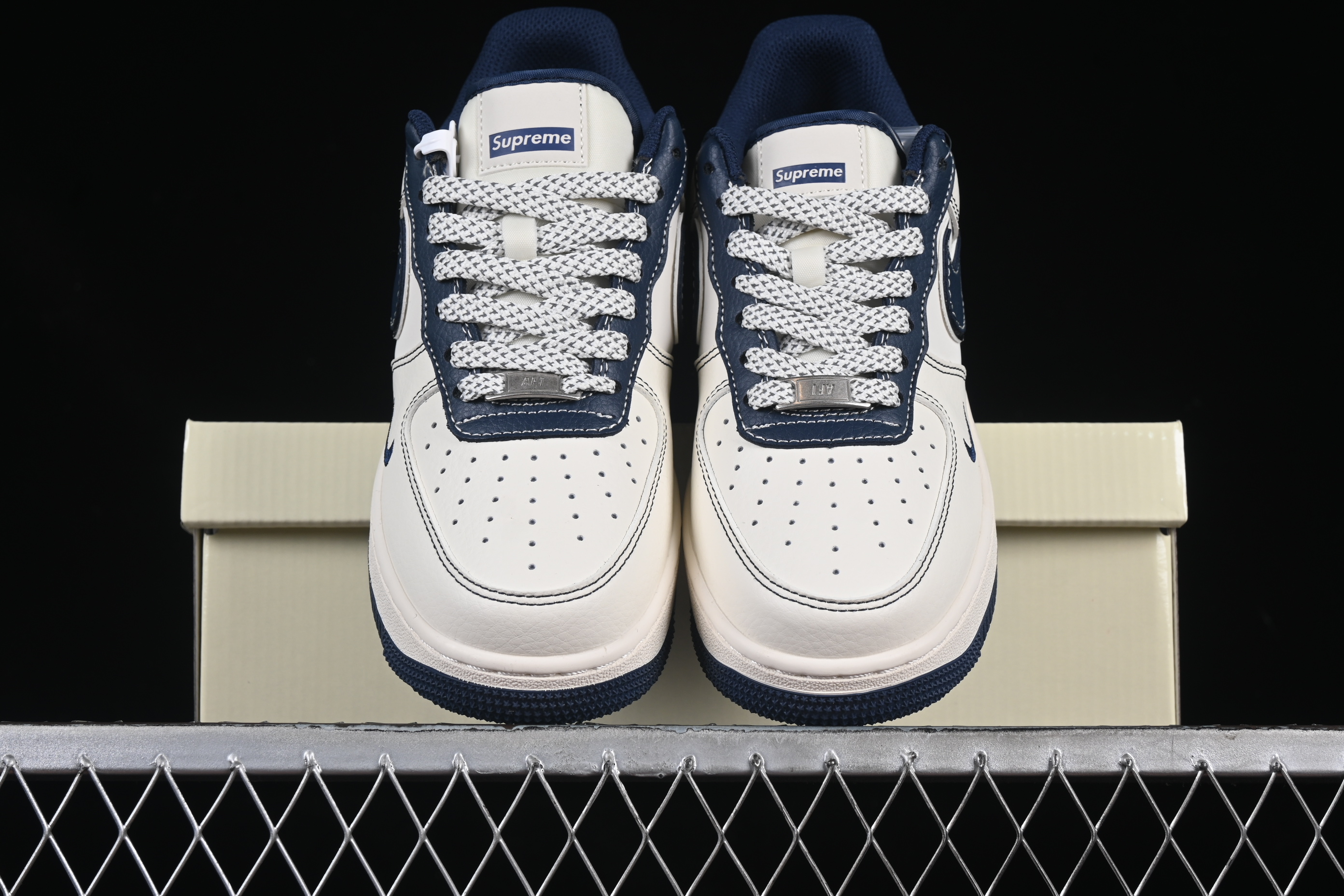 Air Force 1'07 Low Supreme Collaboration Dark Blue Hook XS1958-524 36-45