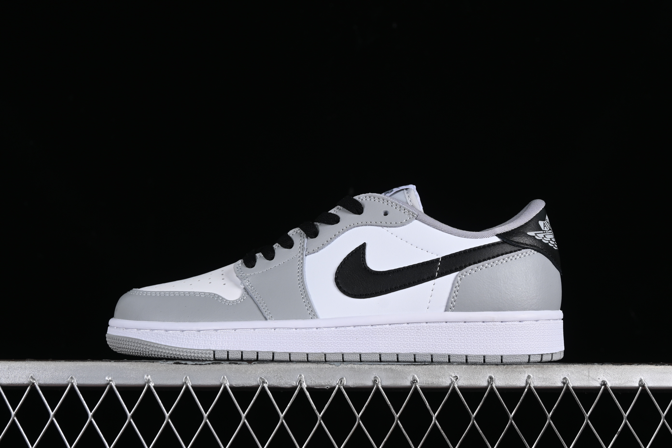 AJ1 low top
