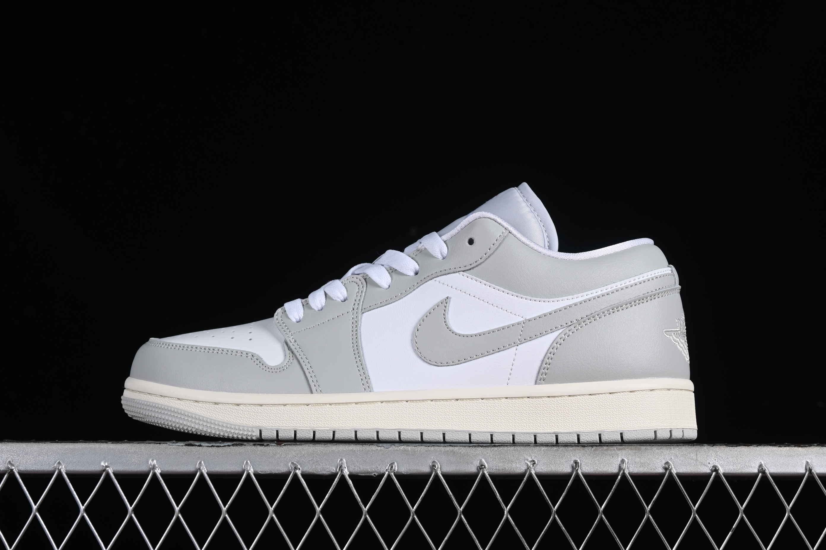 AJ1 low top