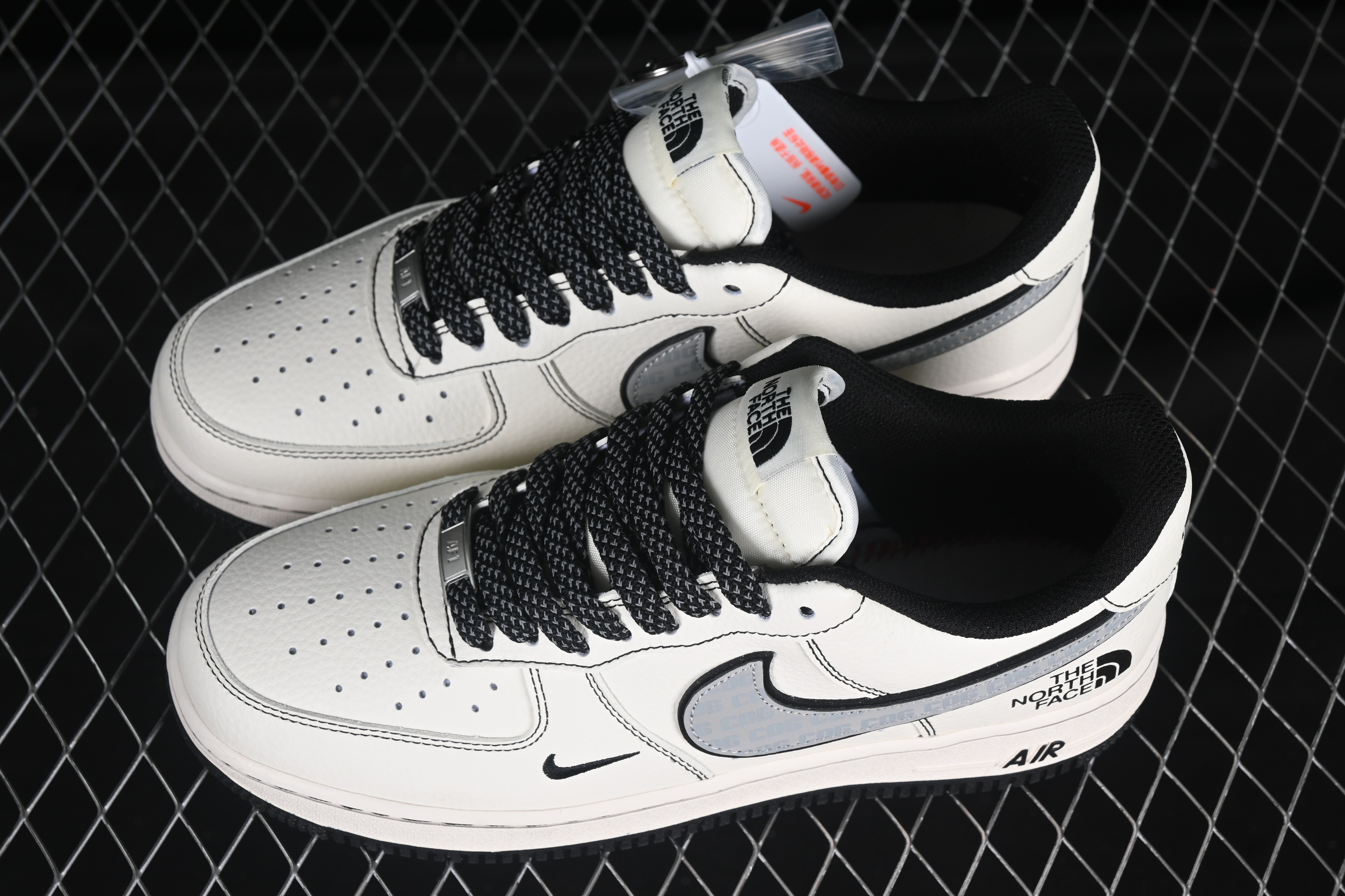 Air Force 1'07 Low North Side Collaboration CDG Beige Line HH7518-050 36-45