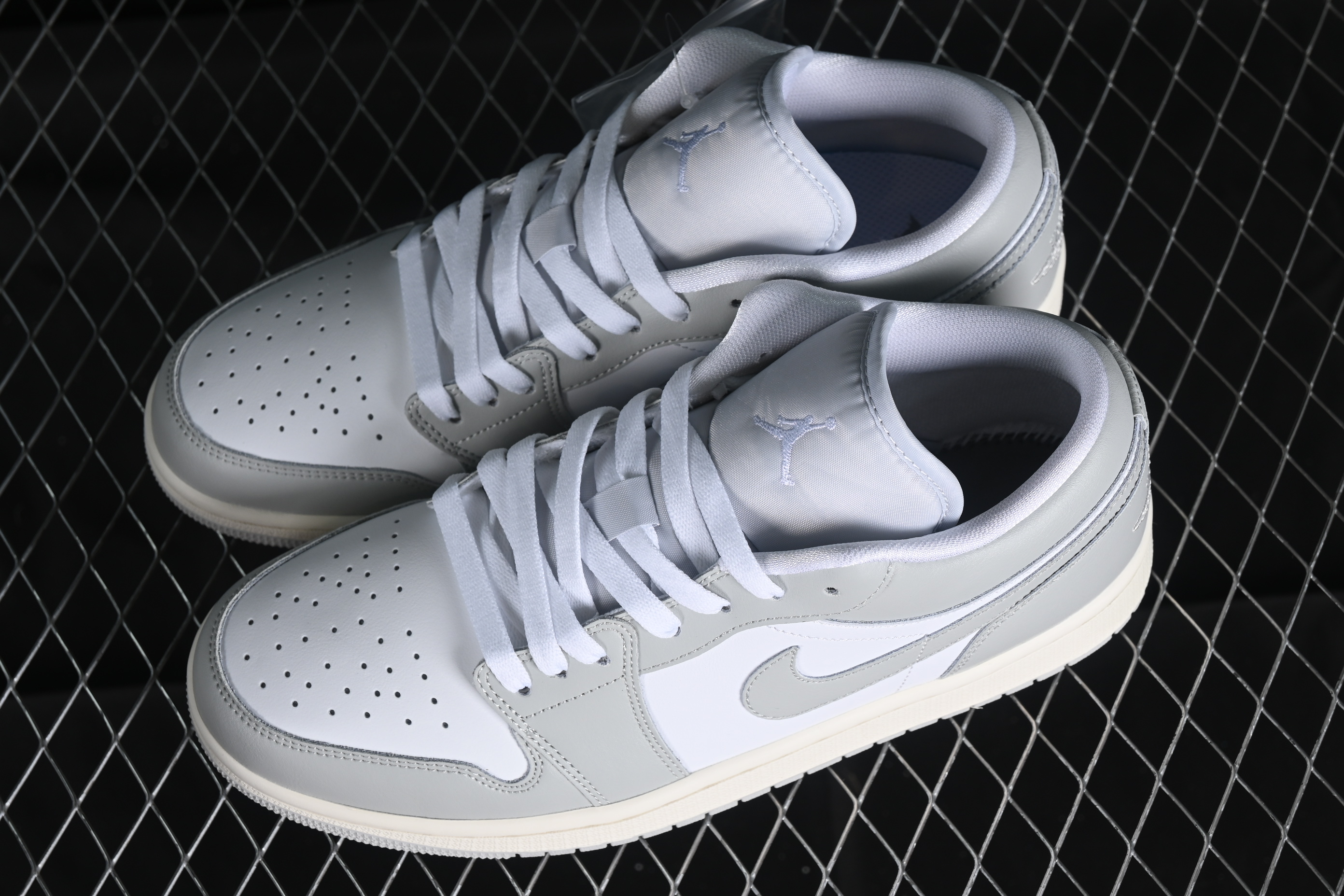 AJ1 low top