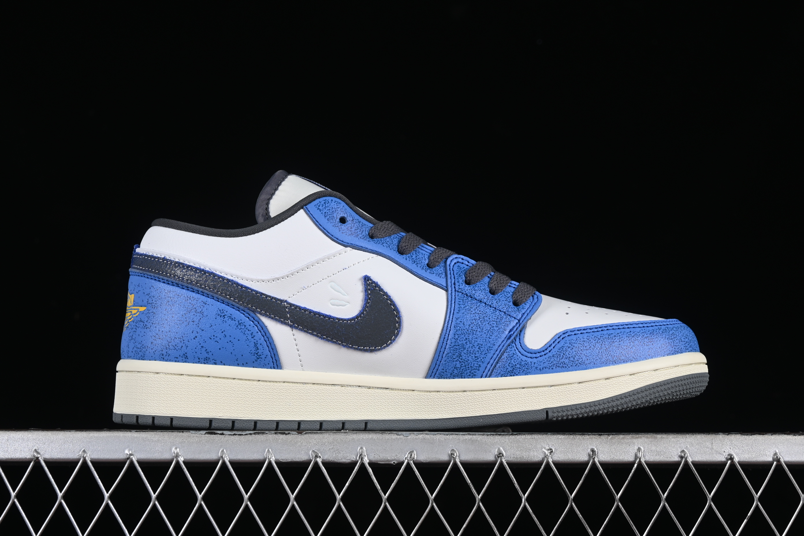 AJ1 low top