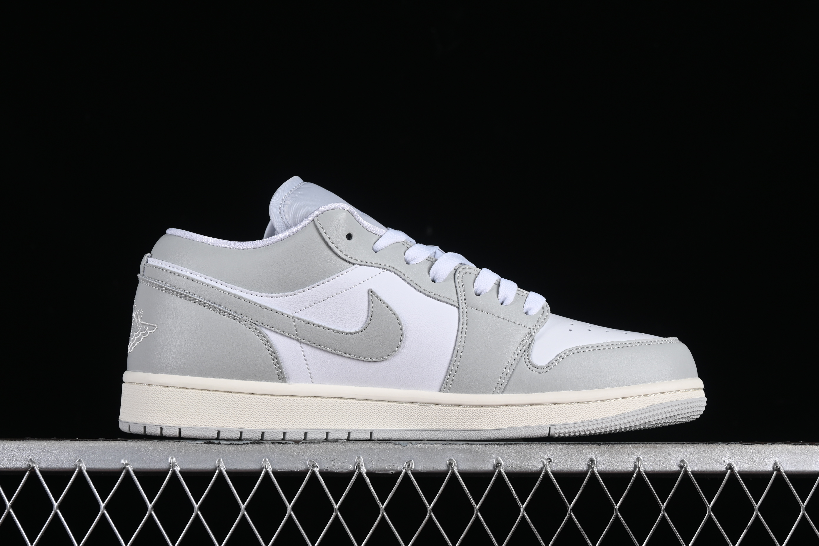 AJ1 low top