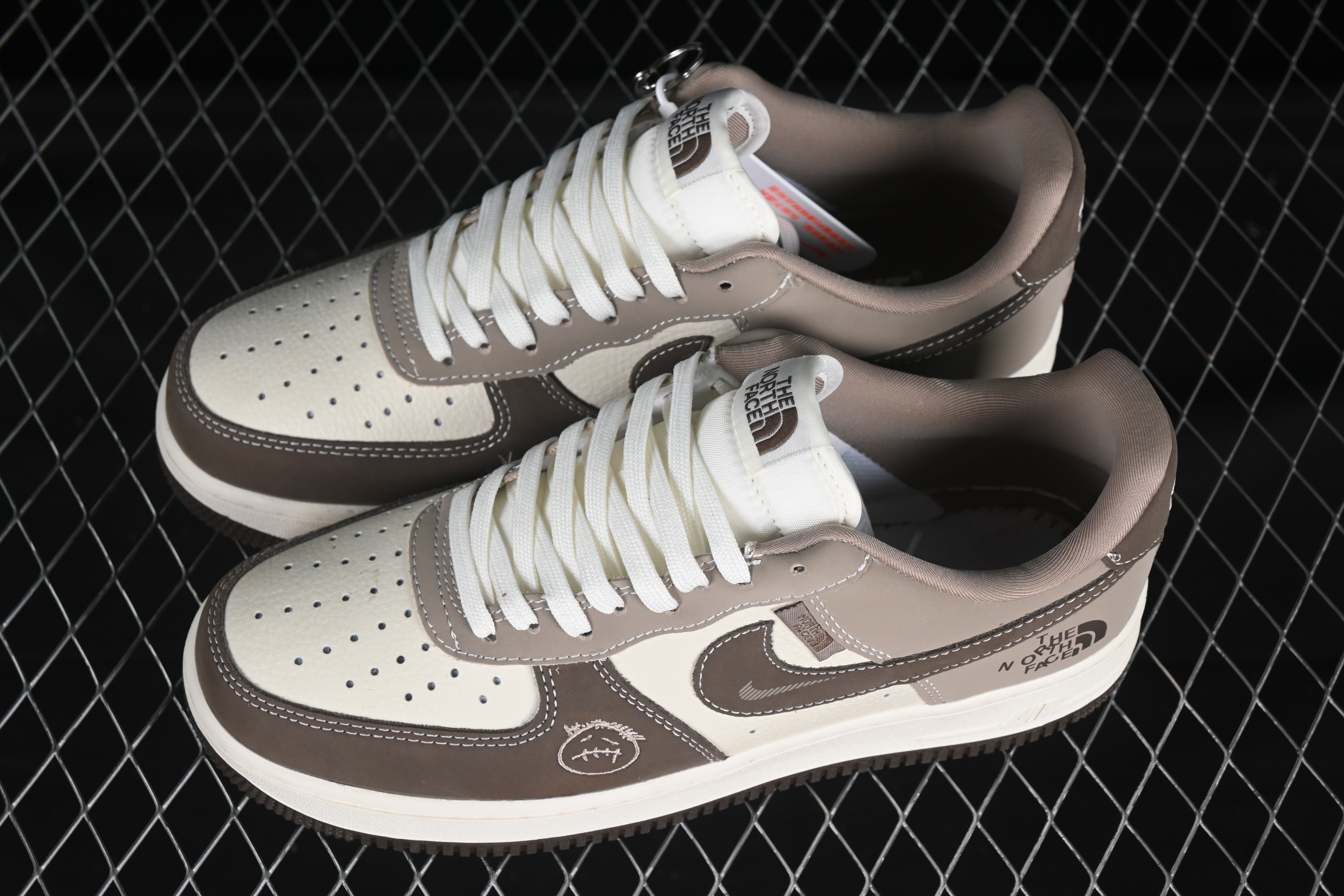 Air Force 1'07 Low North Face Collaboration Light Brown Face KK1988-065 36-45