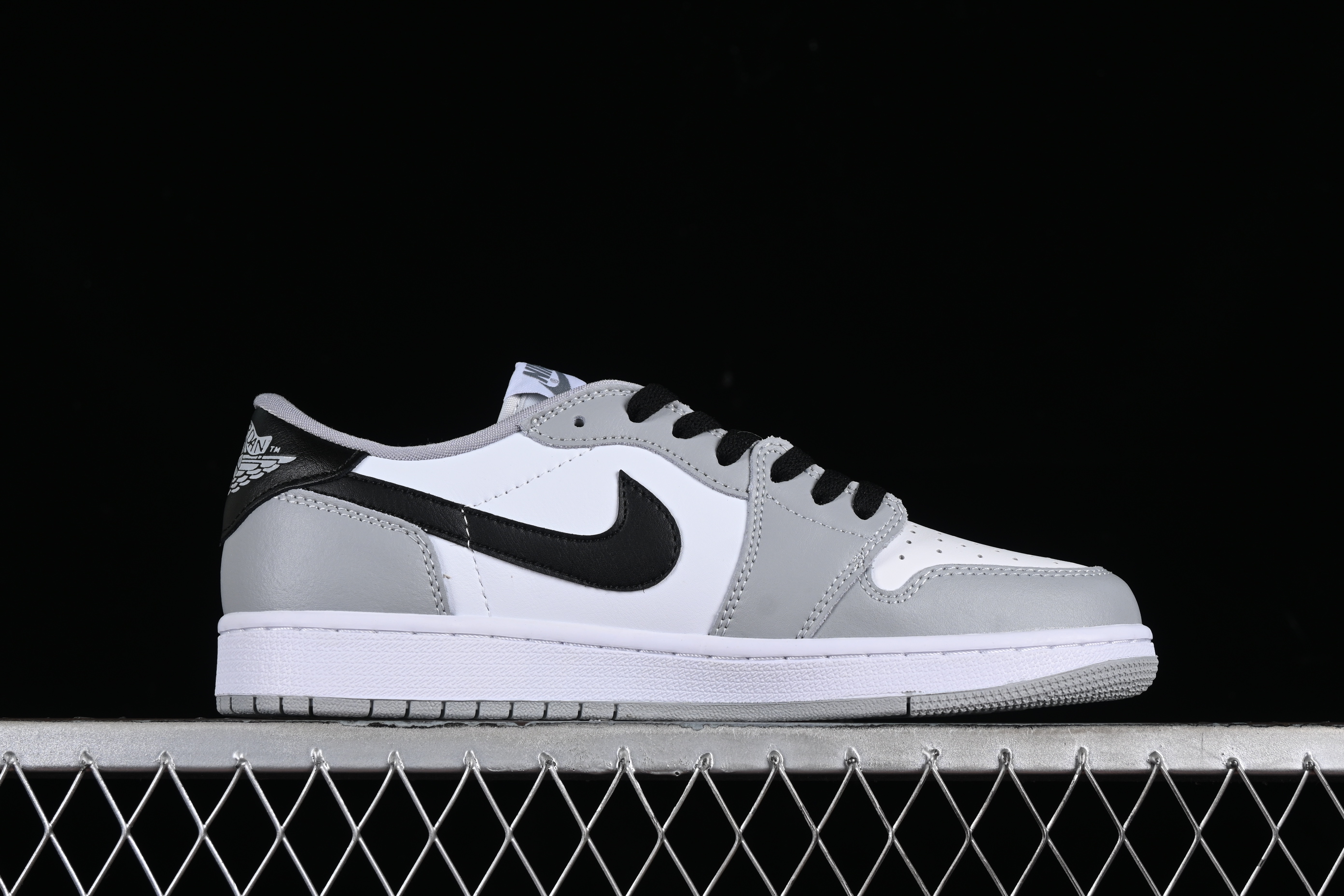 AJ1 low top