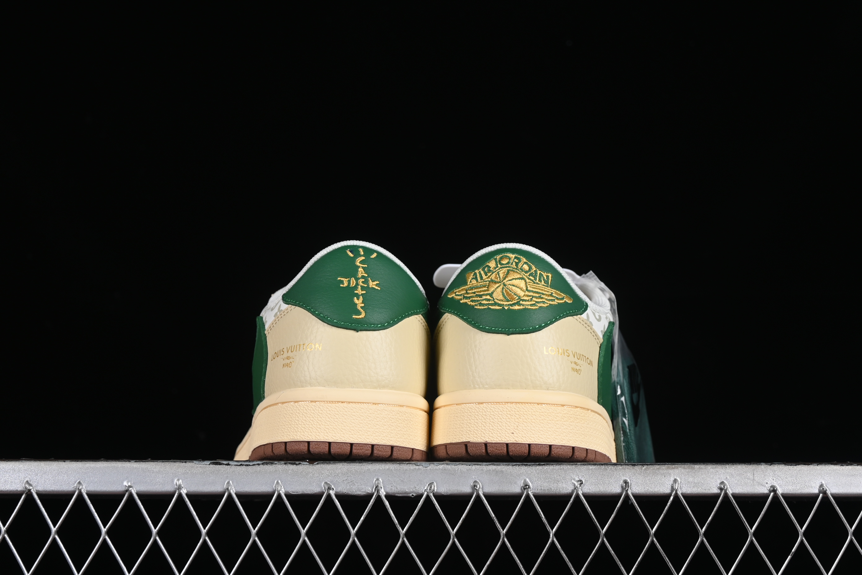 AJ1 low top