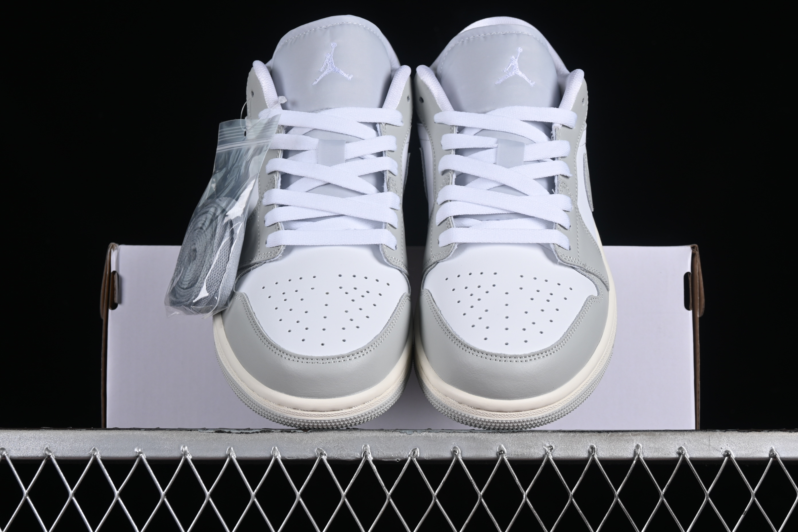 AJ1 low top