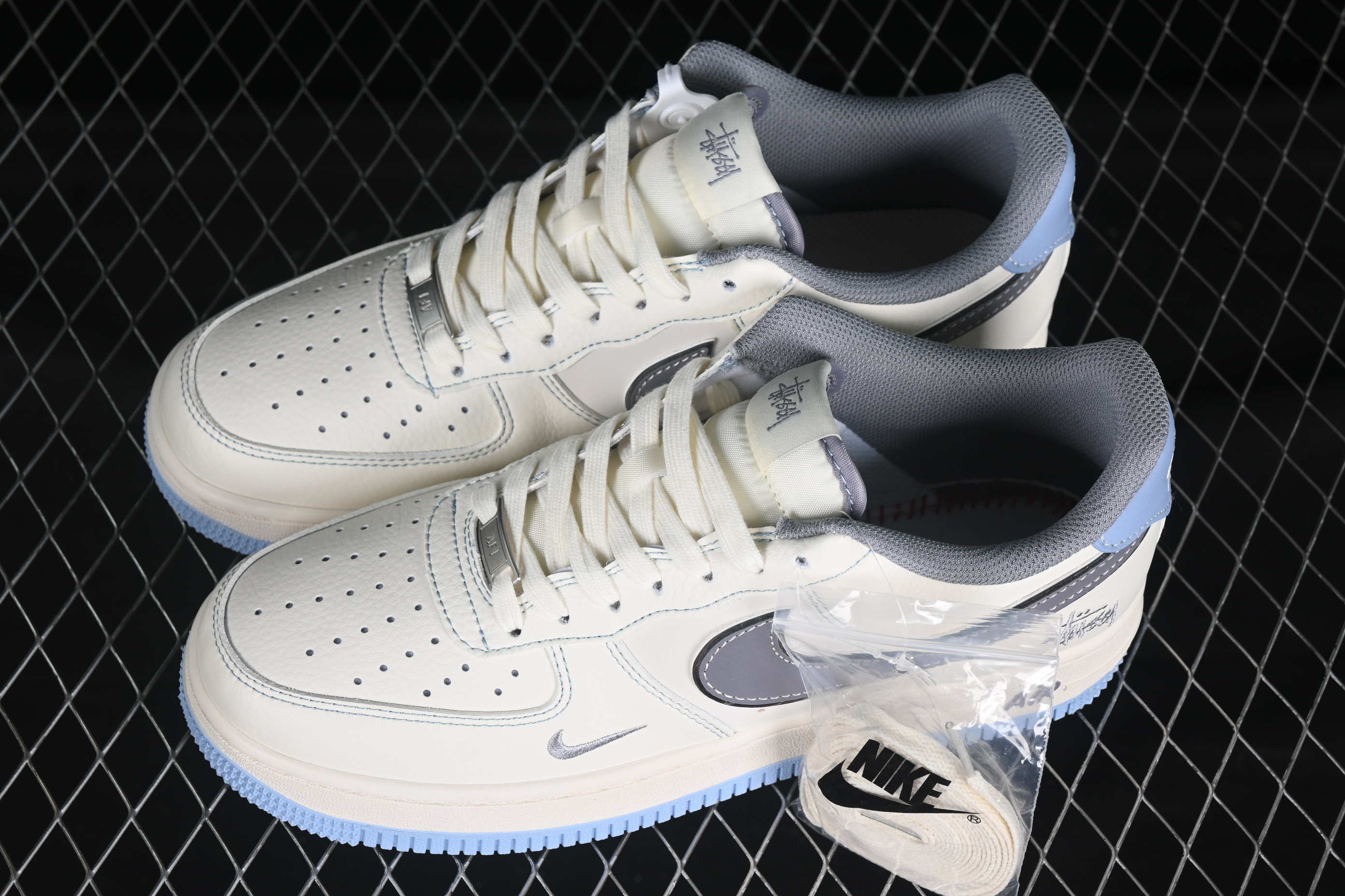 Nk Air Force 1'07 Low Stussy collaboration Beige blue background XS1958-517 36-45