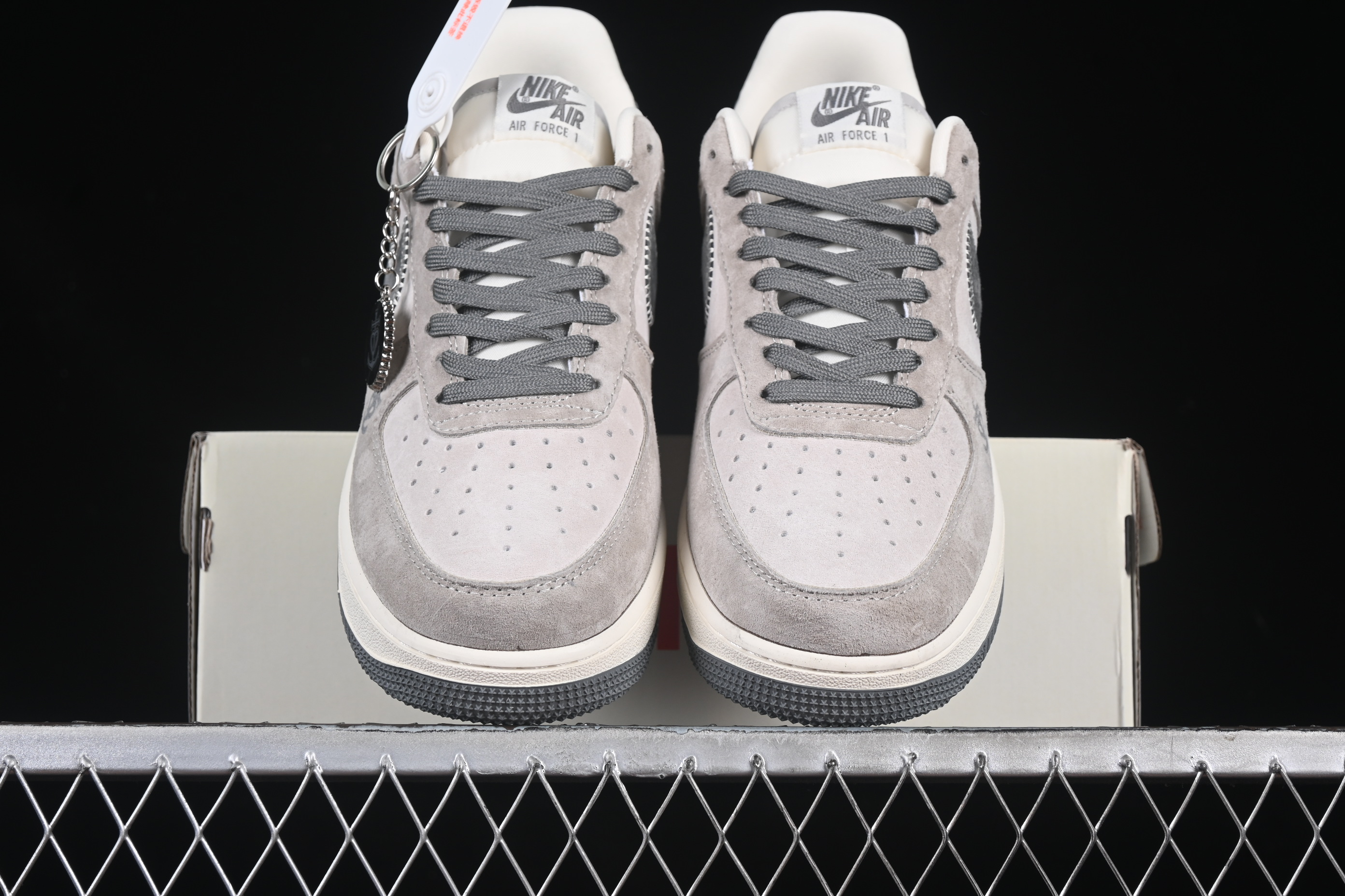 Nk Air Force 1'07 Low Violent Bear Collaboration Grey Embroidered Hook KK1988-047 36-45