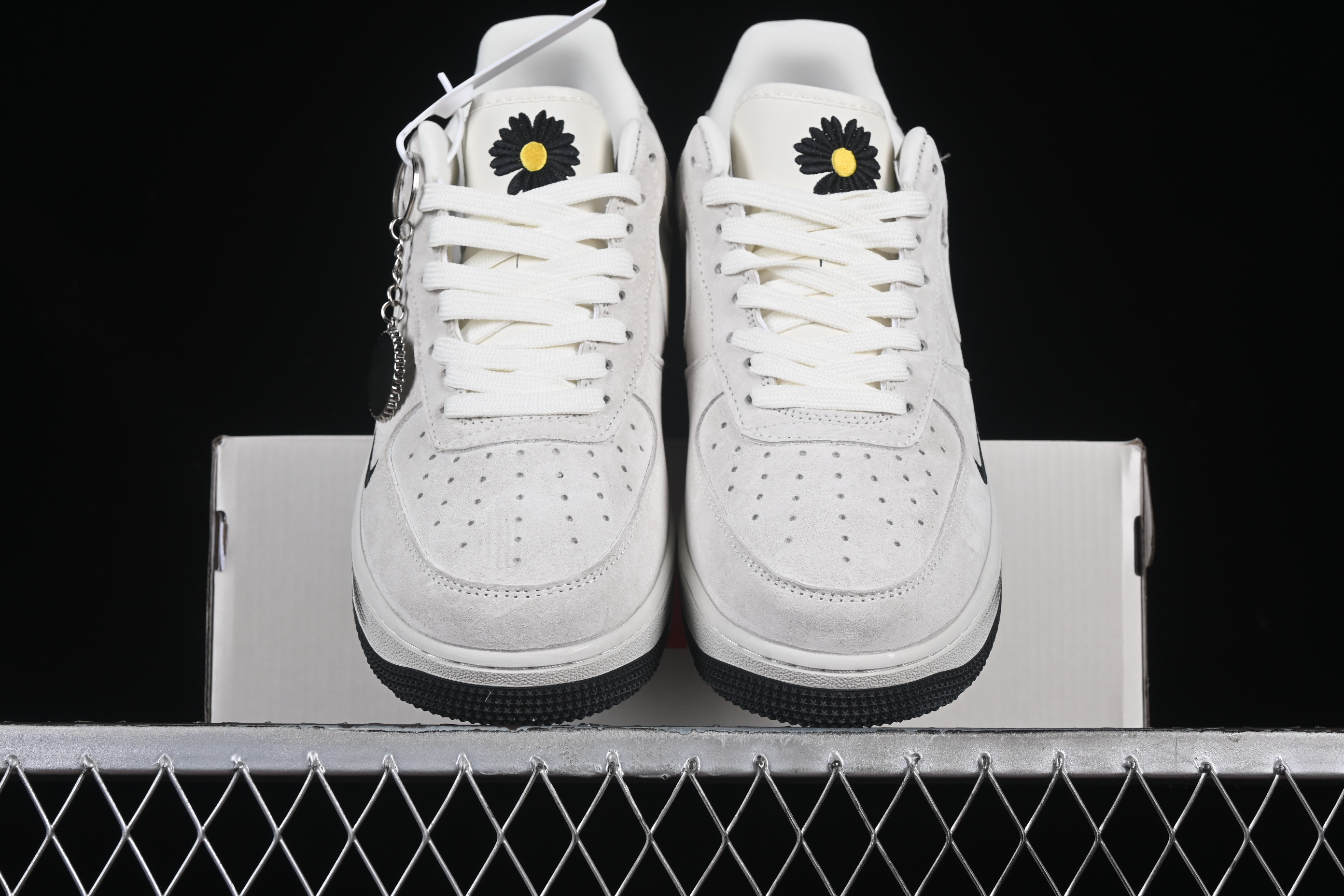 Nk Air Force 1'07 Low Gray Pig Eight Graffiti Air Force One DF0188-035 36-45