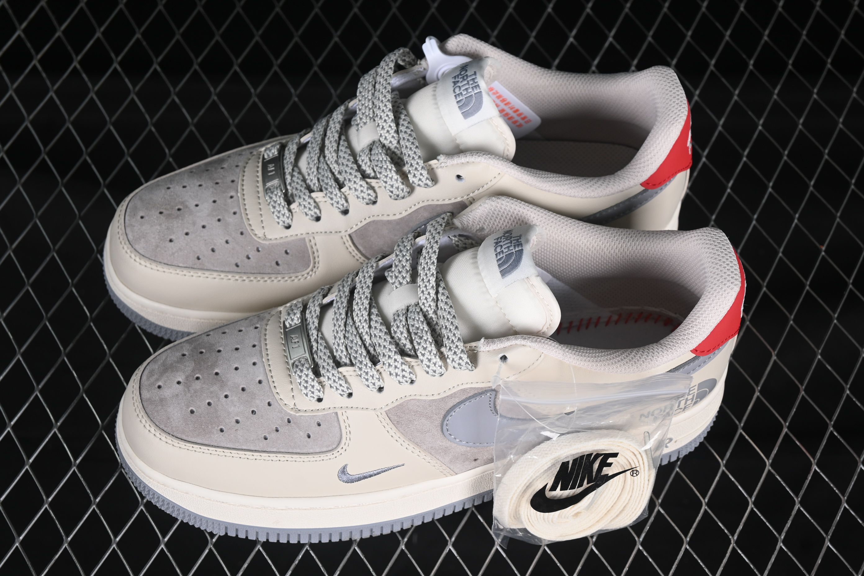 Nk Air Force 1'07 Low North Side Co-branded spliced Pig Eight Red Tail XZ6188-649 36-45