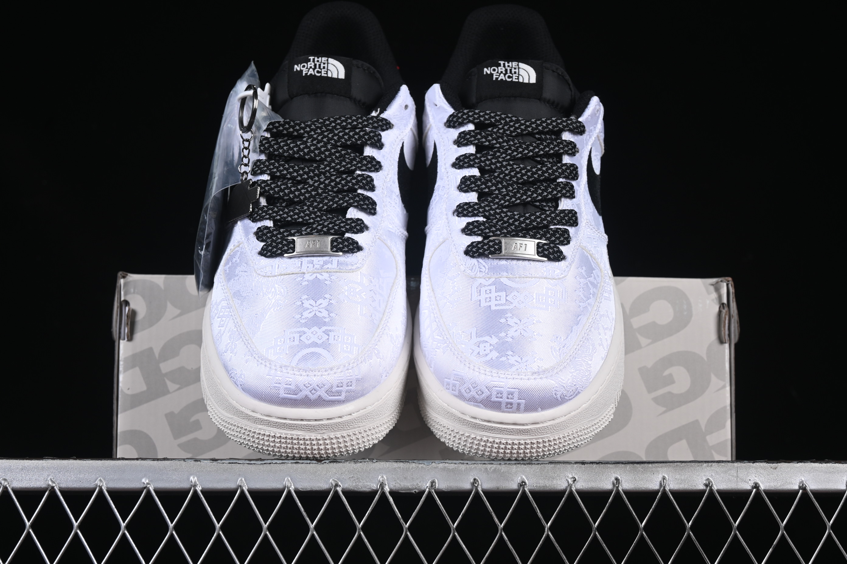 Nk Air Force 1'07 Low North Face Crown Co-branded Double Pinyin White Silk DM6868-054 36-45