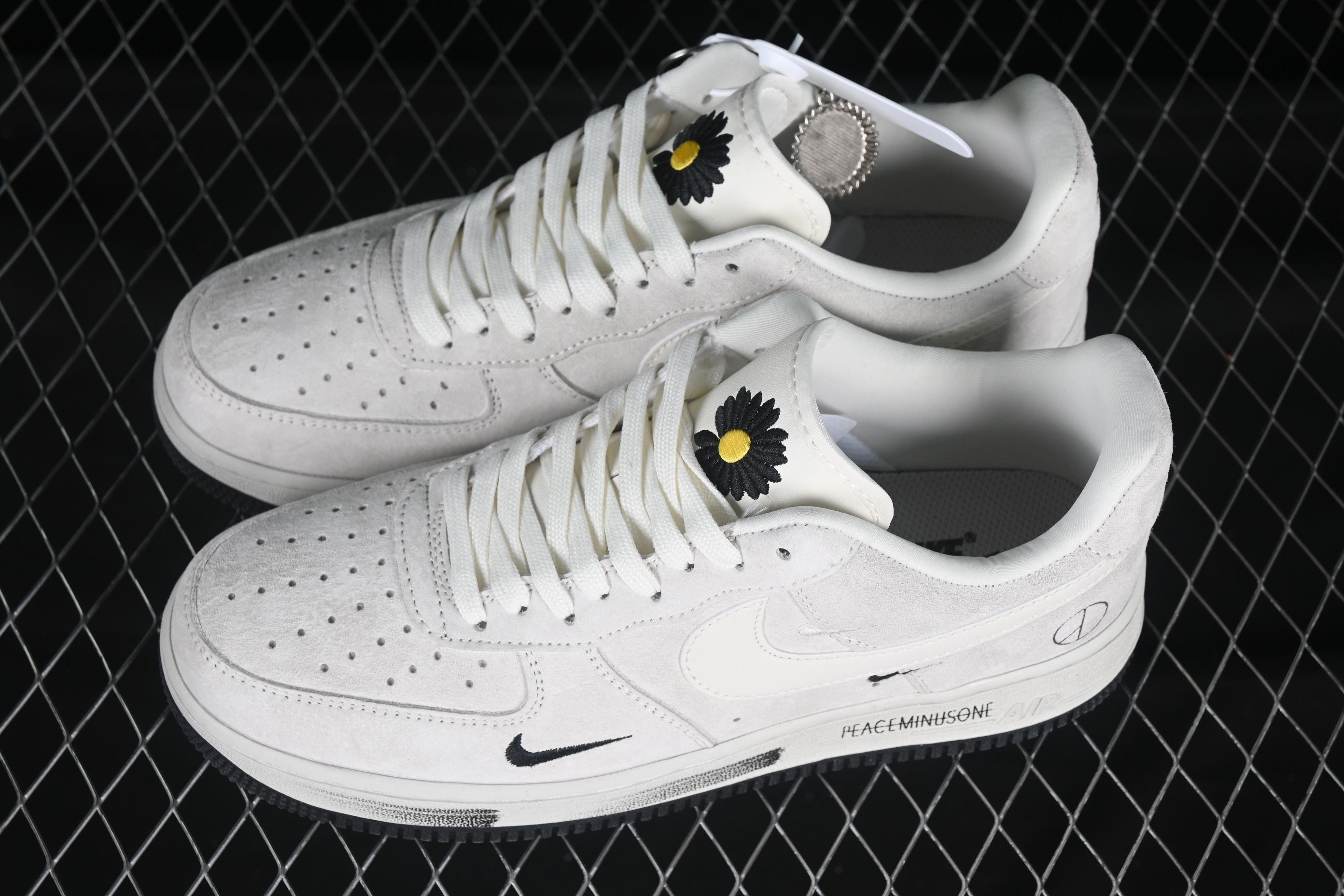 Nk Air Force 1'07 Low Gray Pig Eight Graffiti Air Force One DF0188-035 36-45