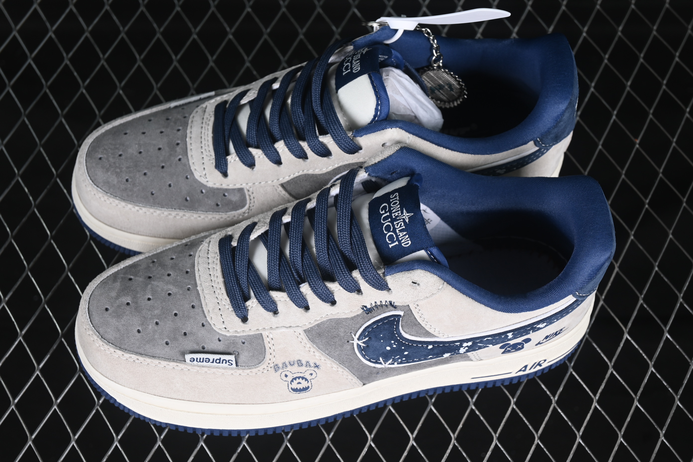 Nk Air Force 1'07 Low Violent Bear Collaboration Snowflake Grey Pig 8 KK1988-053 36-45