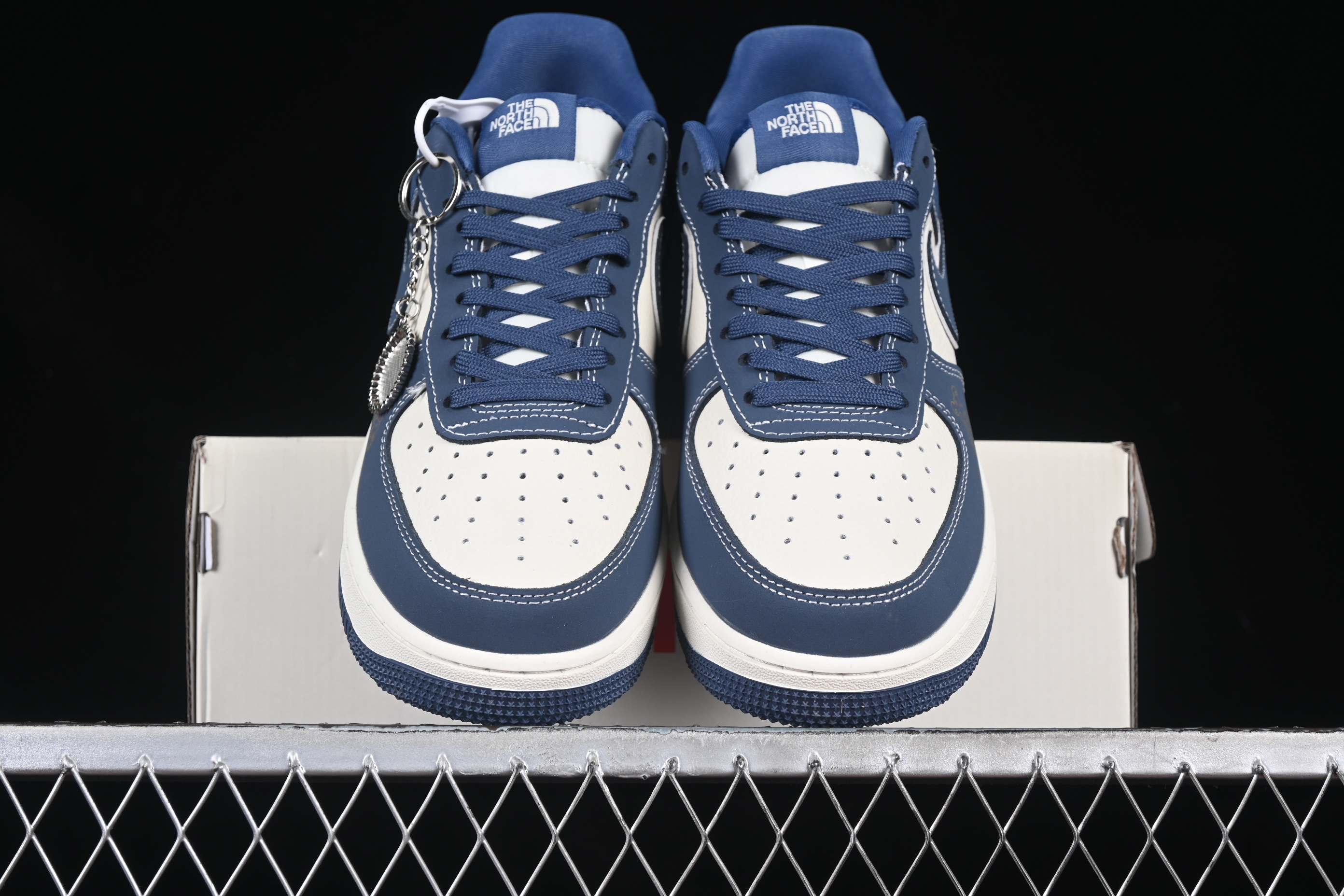 Nk Air Force 1'07 Low Violent Bear Collaboration Matte Blue KK1988-054 36-45