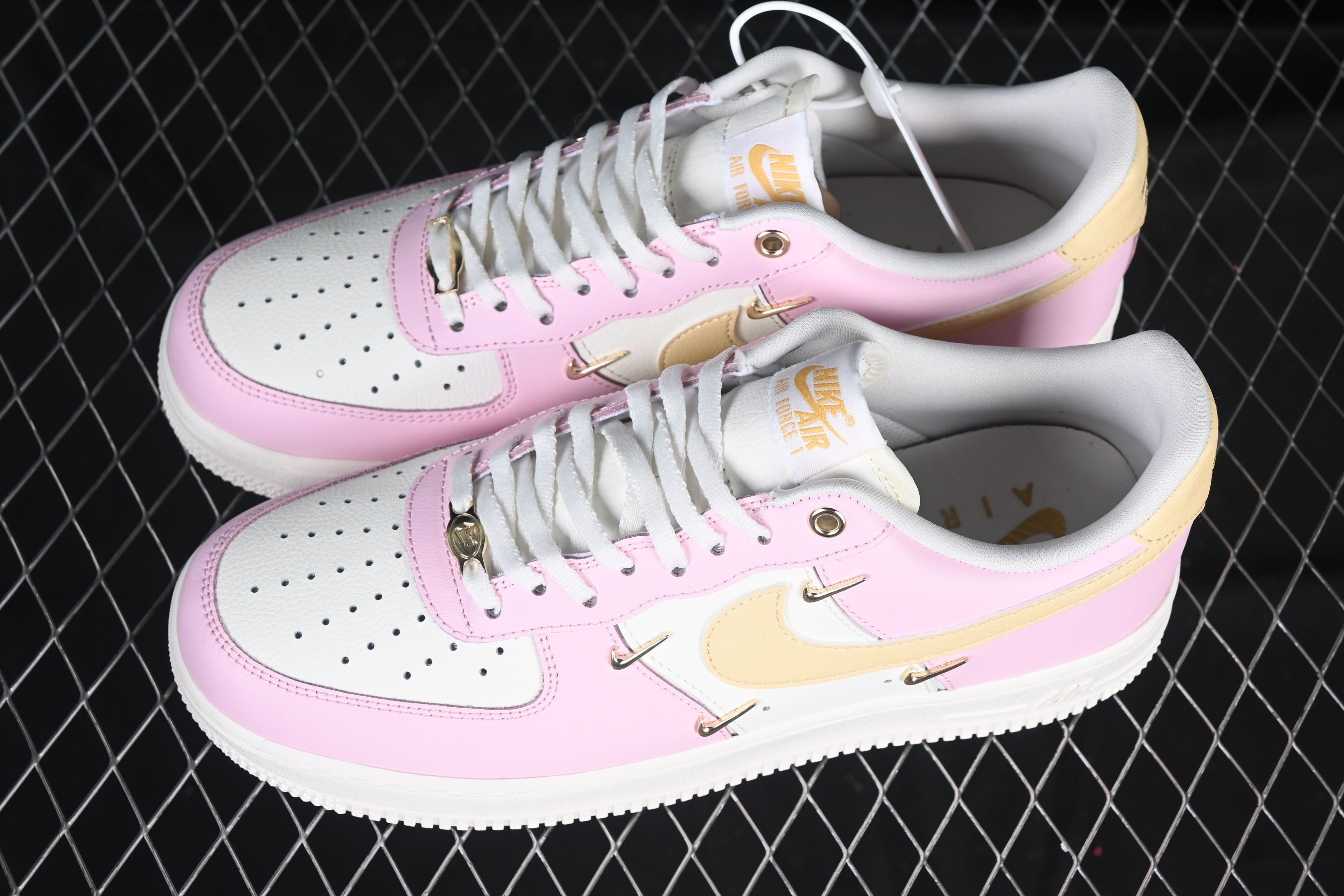 Nk Air Force 1'07 Low White and pink hook Air Force One IB2574-600 36-45