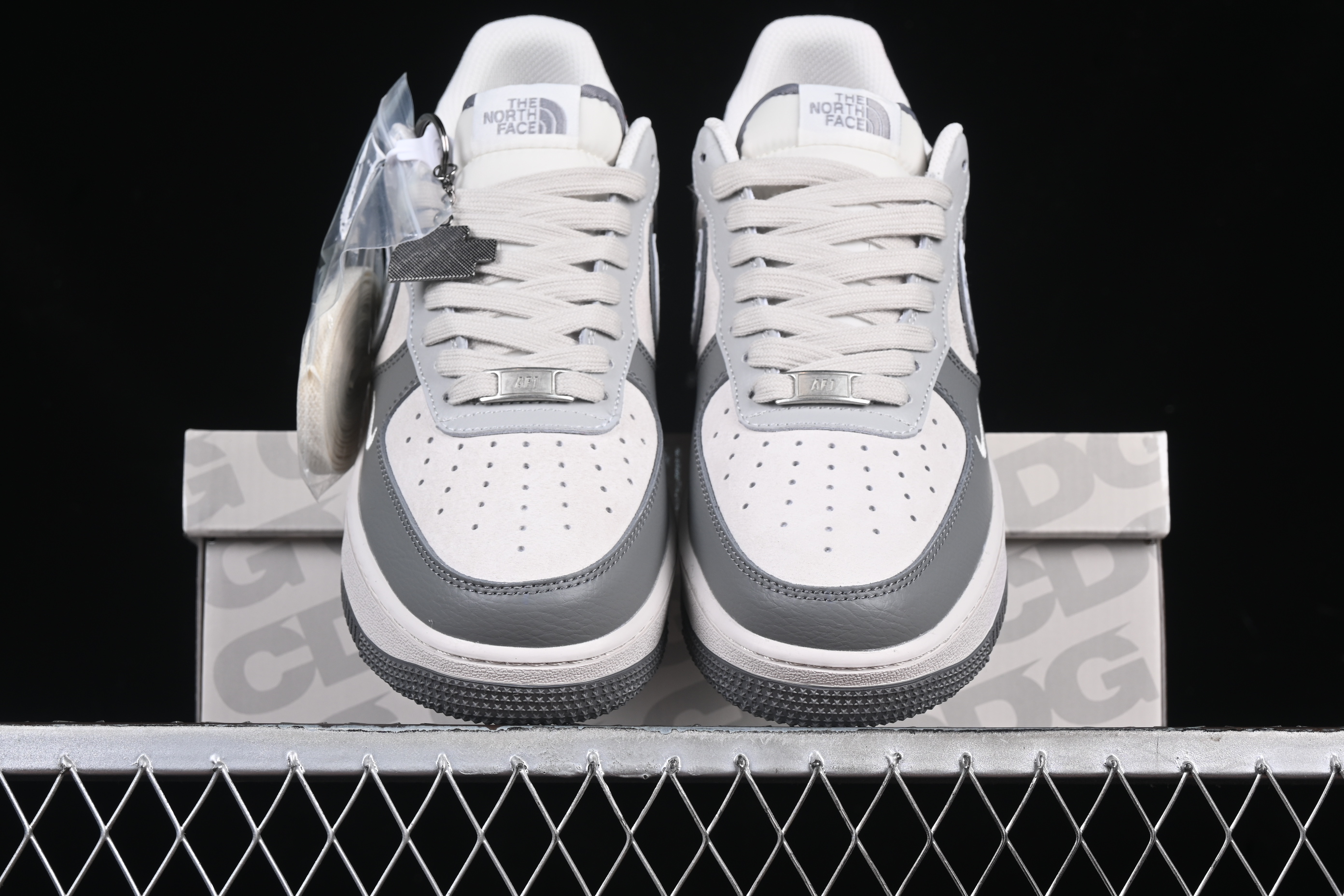 Nk Air Force 1'07 Low North Side Collaboration CDG Beige DM6688-050 36-45