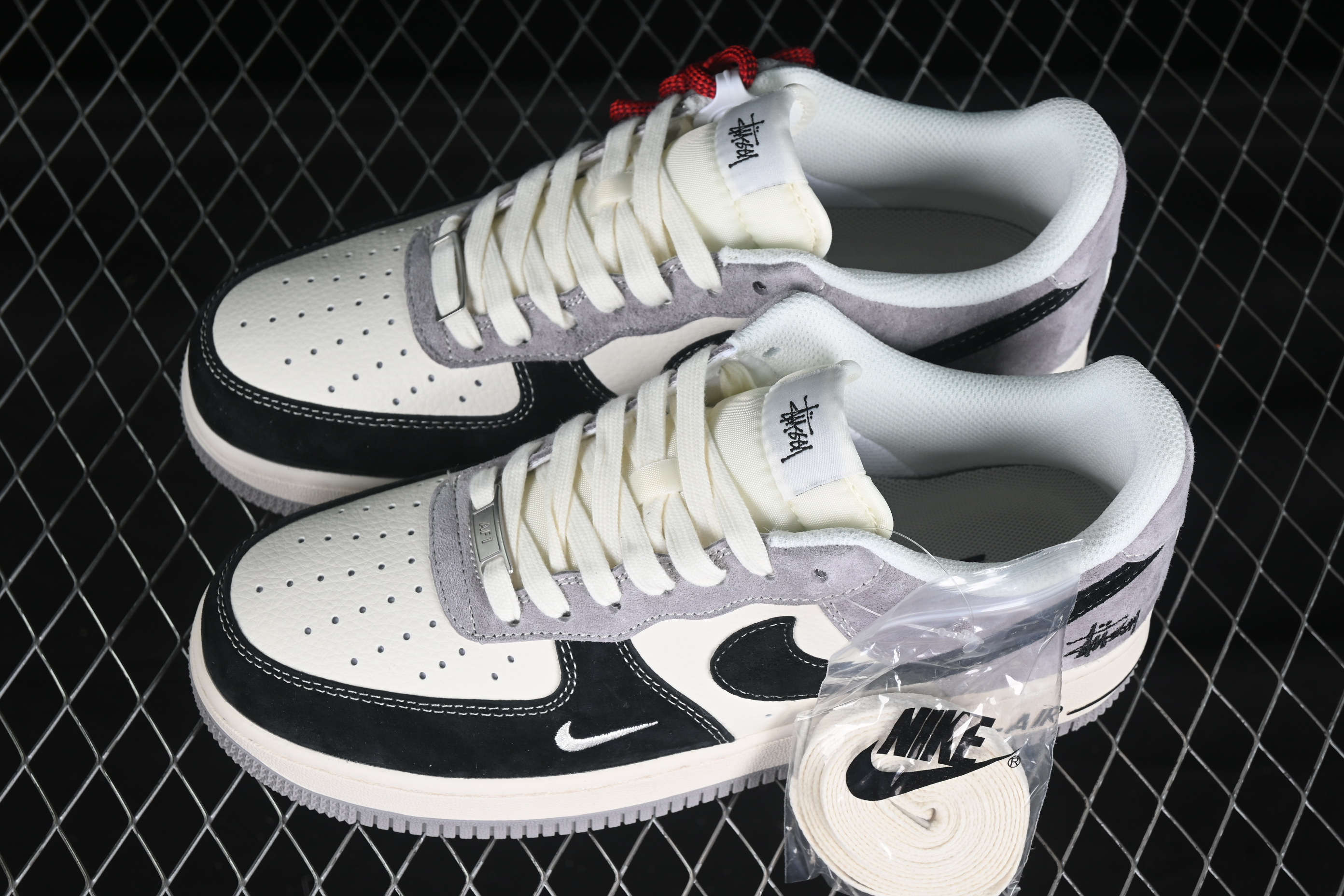 Nk Air Force 1'07 Low Stussy Collaboration Black and gray Pig Eight spliced XZ6188-363 36-45
