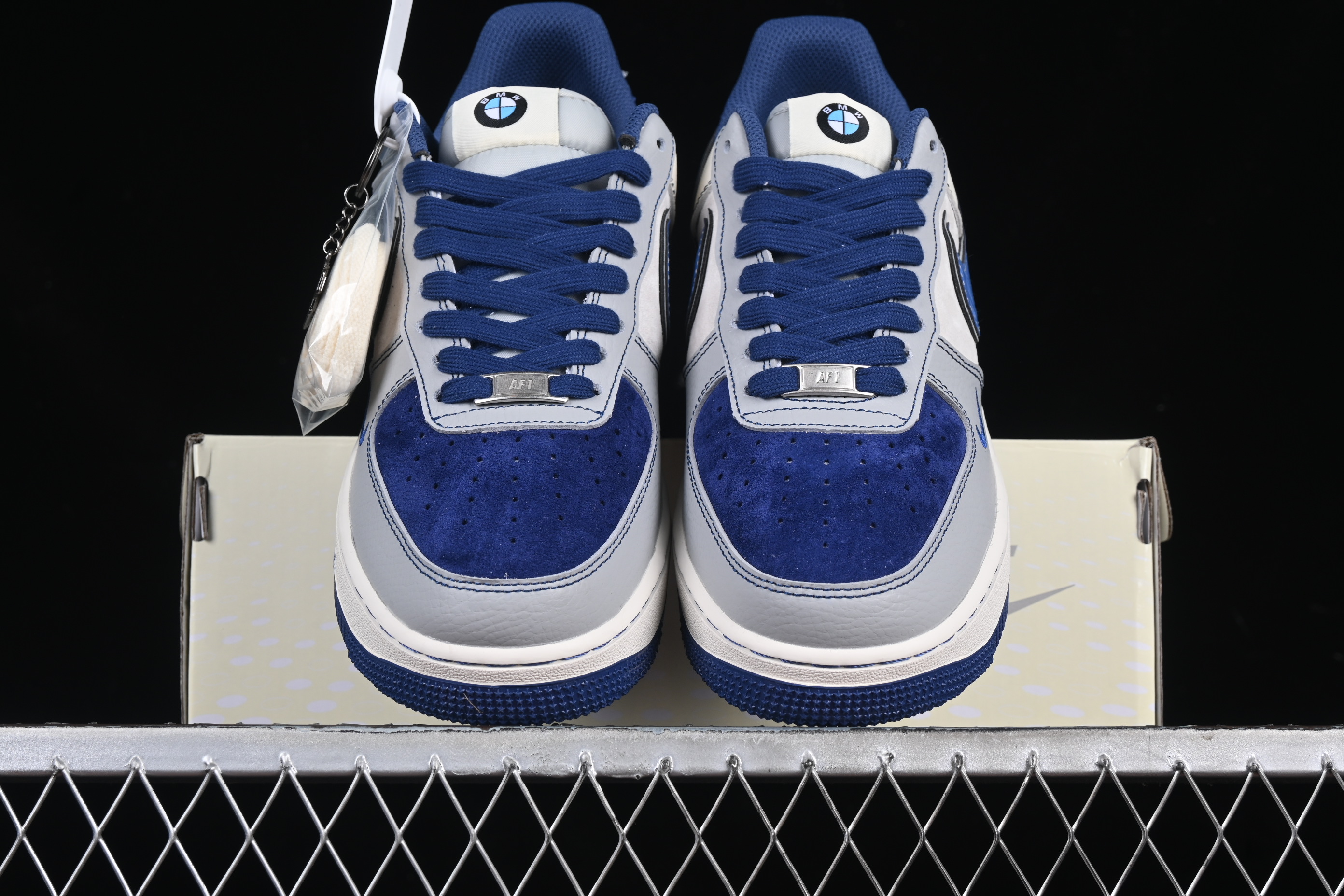 Nk Air Force 1'07 Low BMW Co-branded Blue Sky and White Cloud DM6688-017 36-45