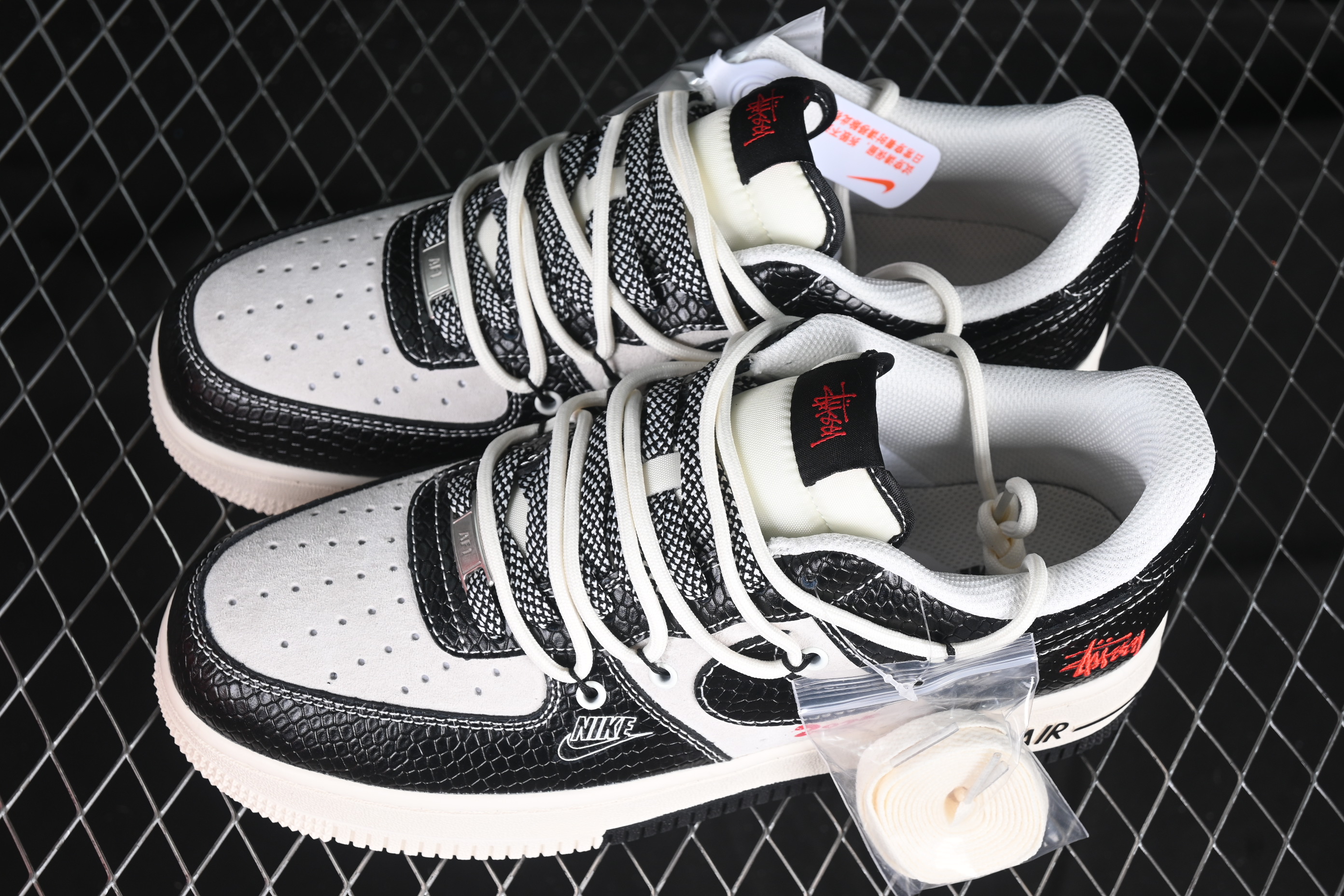 Nk Air Force 1'07 Low Black snake-striped drawstring DM6688-013 36-45
