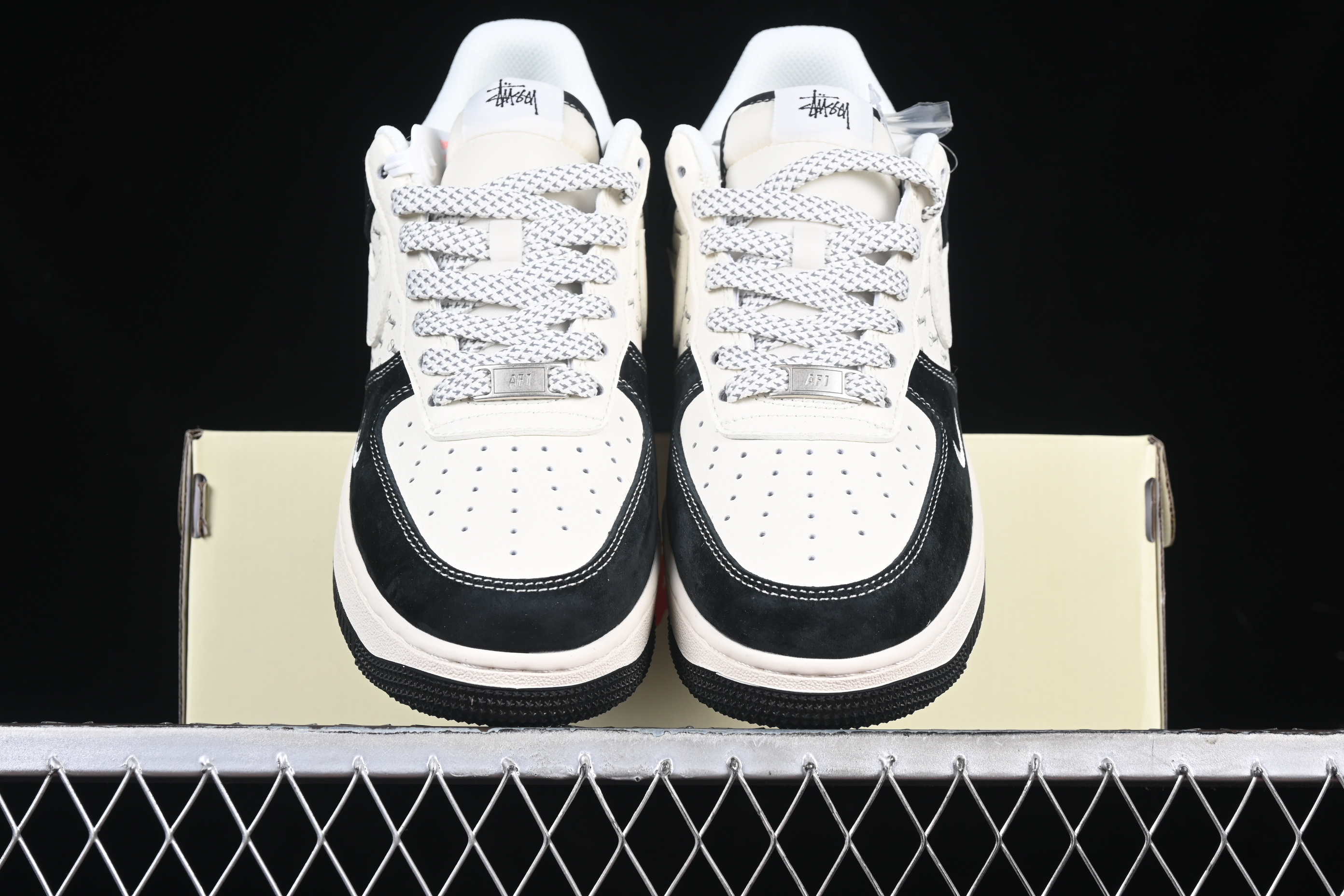Nk Air Force 1'07 Low Stussy Collaboration - Black and White English XZ6188-671 36-45