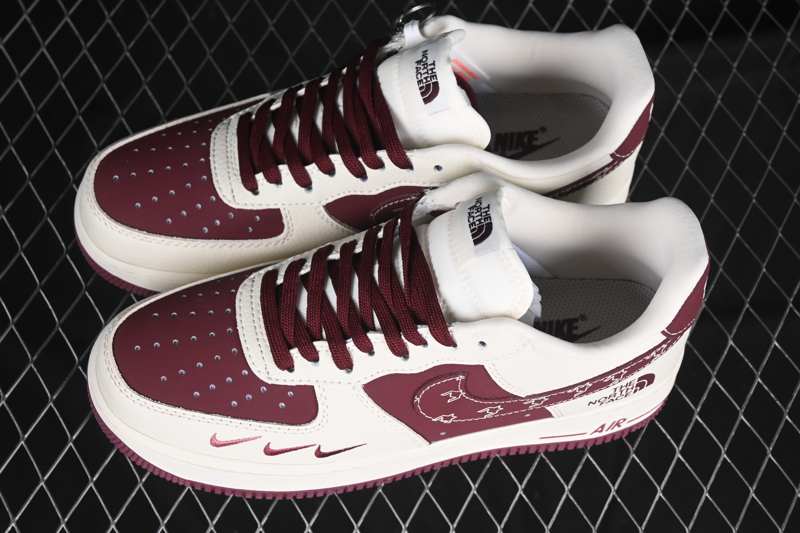 Nk Air Force 1'07 Low Just Collaboration - Christmas Tree DF0188-034 36-45