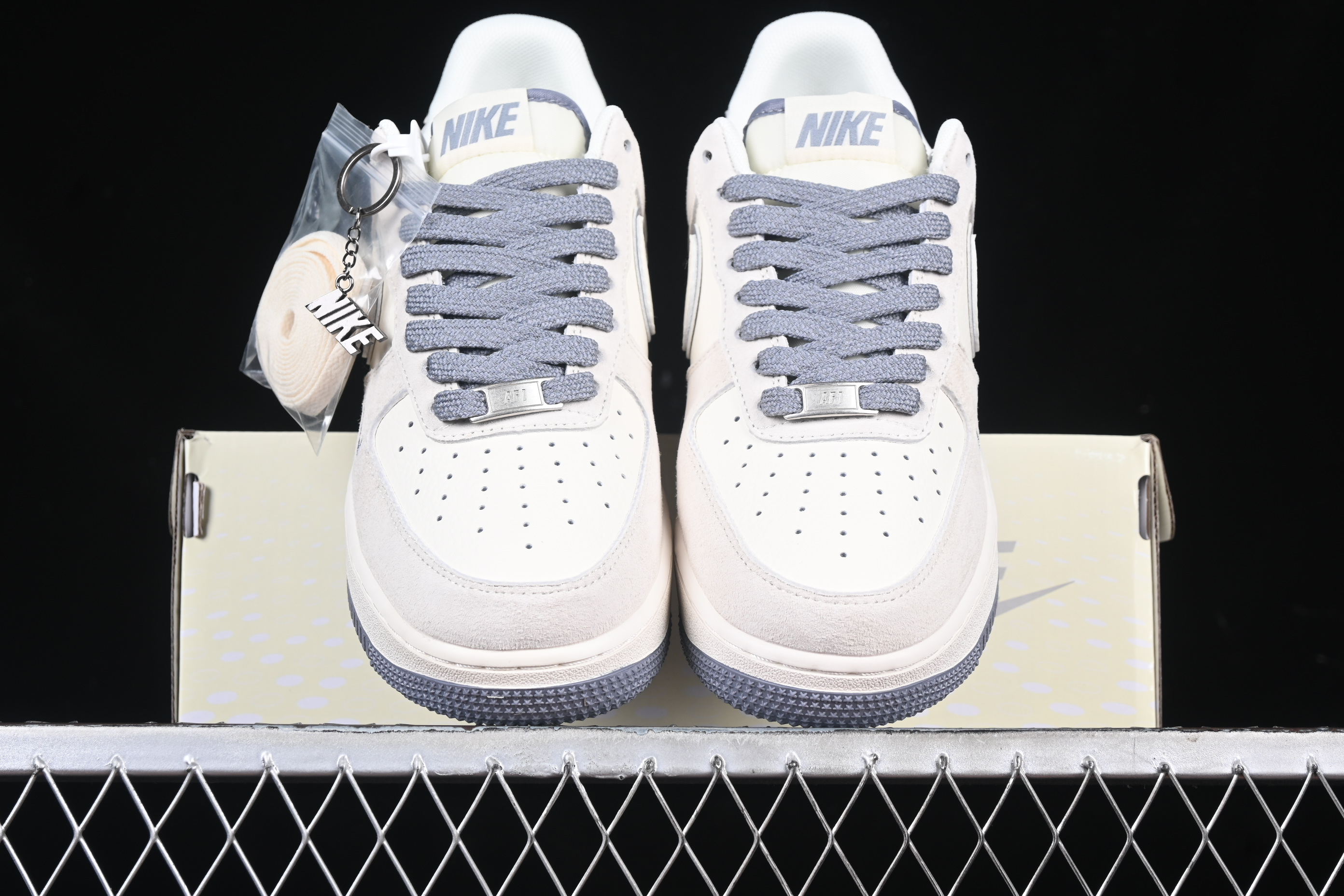 Nk Air Force 1'07 Low Nike collaboration Beige bezel BB7518-027 36-45