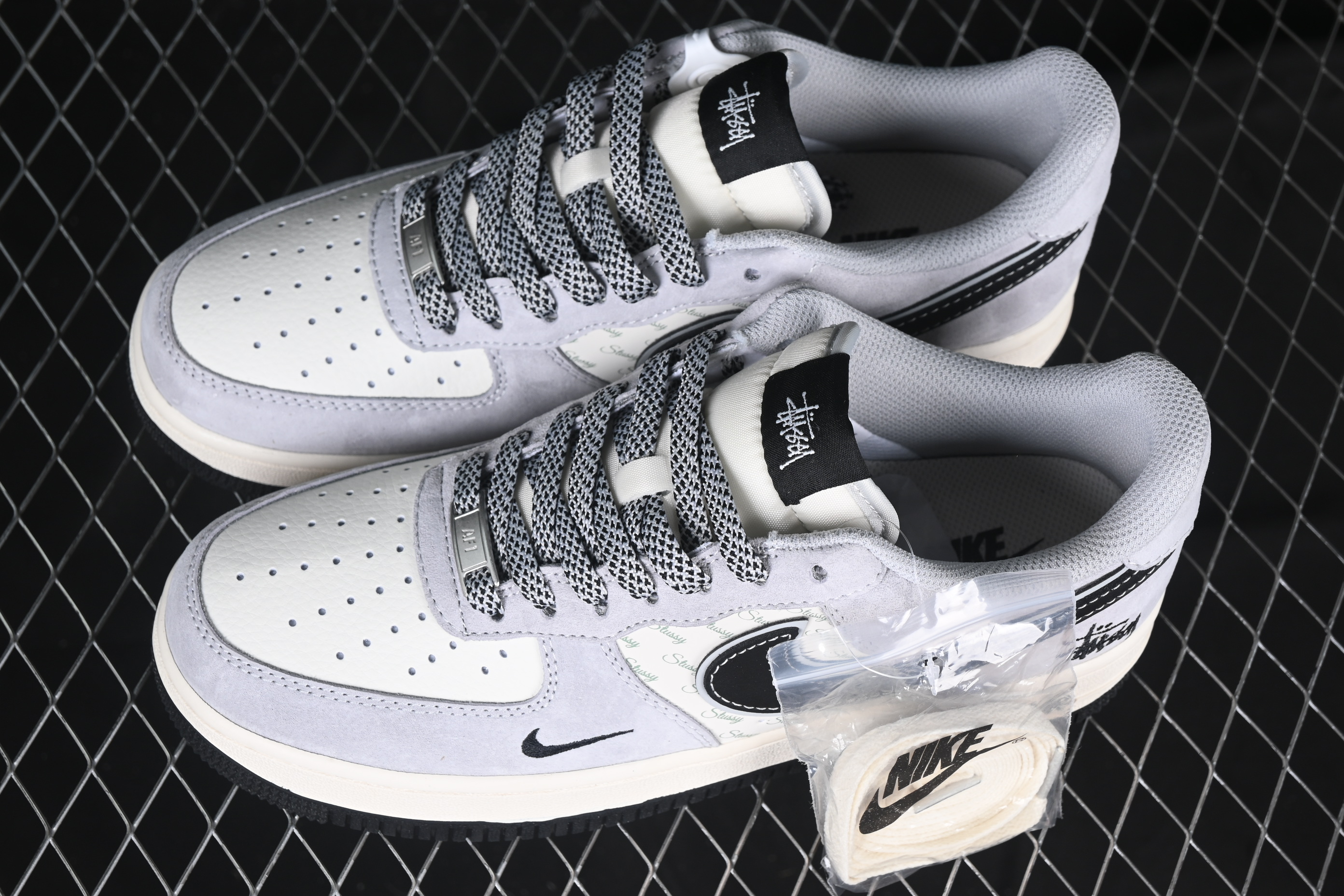 Nk Air Force 1'07 Low Stussy Collaboration Grey Pig Eight Black Hook XZ3318-099 36-45
