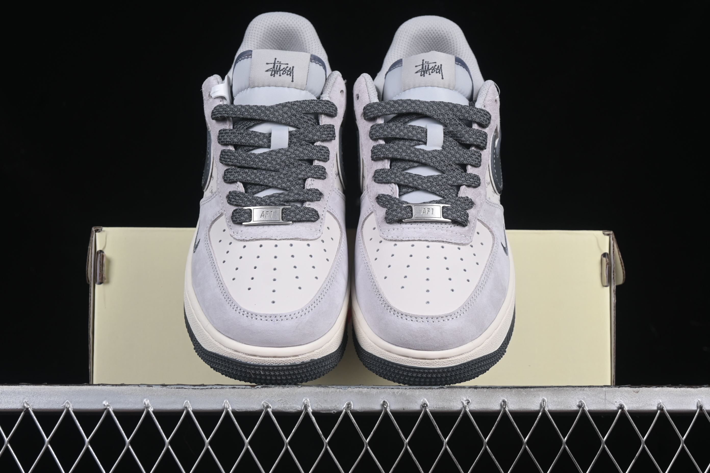 Nk Air Force 1'07 Low Stussy Collaboration Gray Checkmark English XZ6188-911 36-45