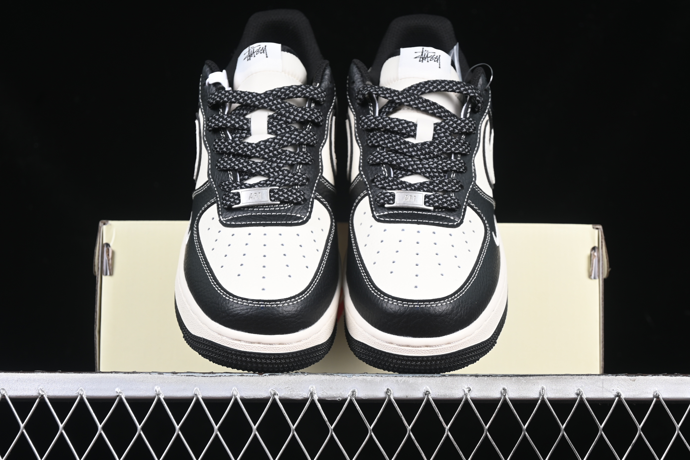 Nk Air Force 1'07 Low Stussy Collaboration Black and White Hook XZ6188-081 36-45