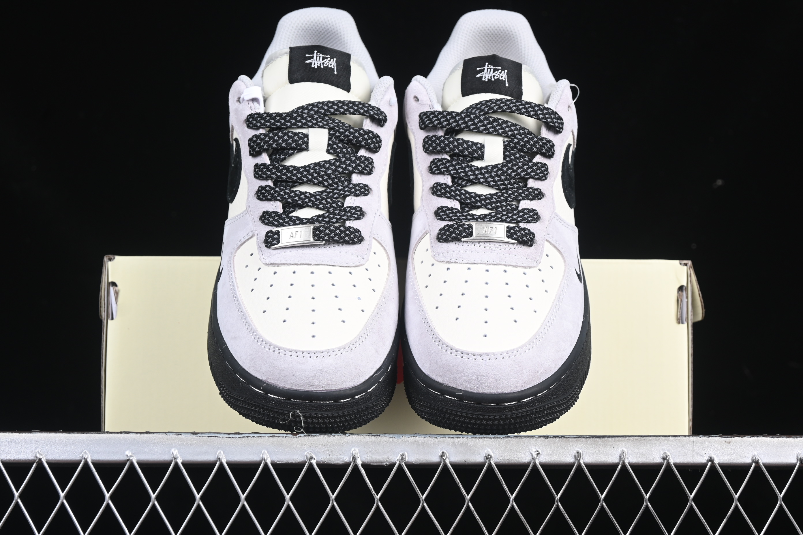 Nk Air Force 1'07 Low Stussy Collaboration All-black background XZ6188-195 36-45