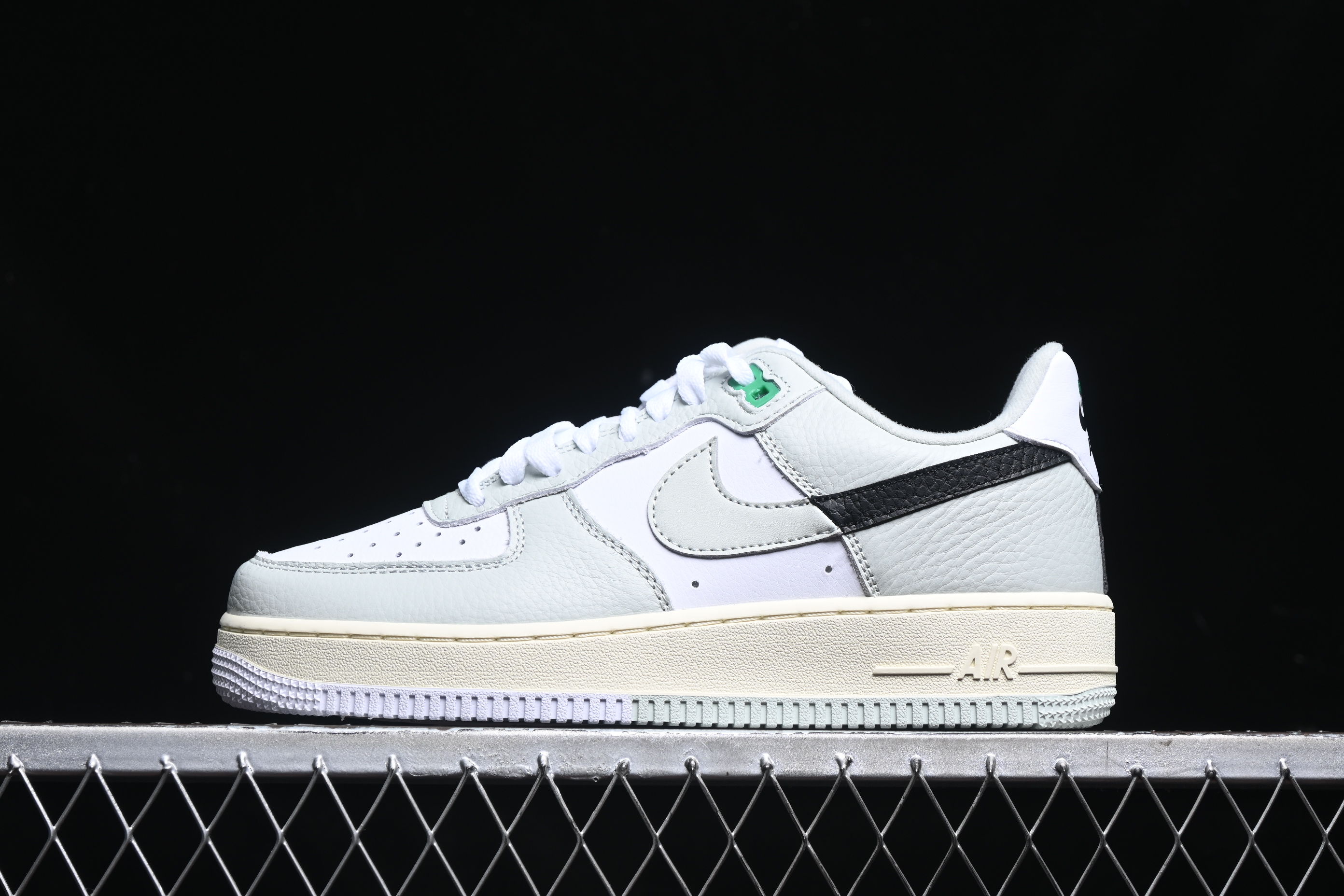 Nk Air Force 1