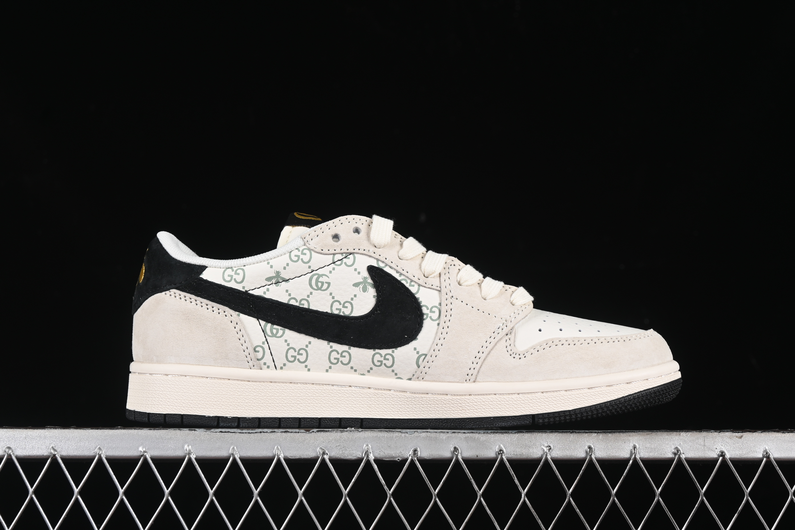 AJ1 - Milk