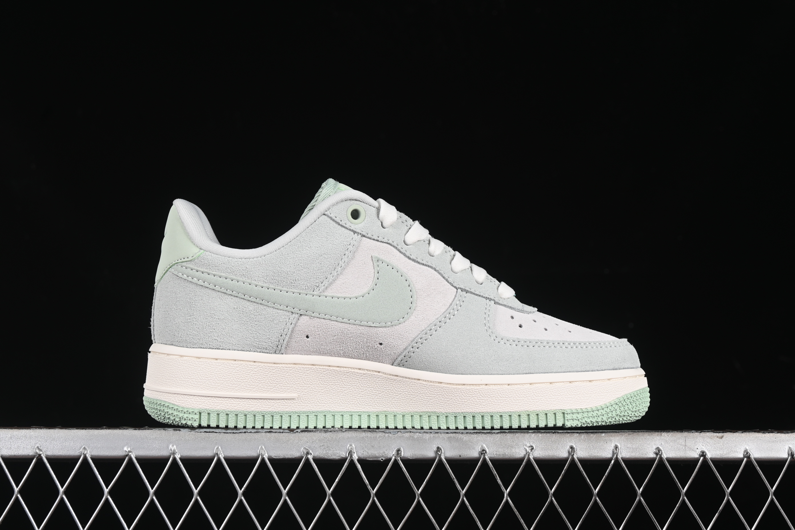 Nk Air Force 1