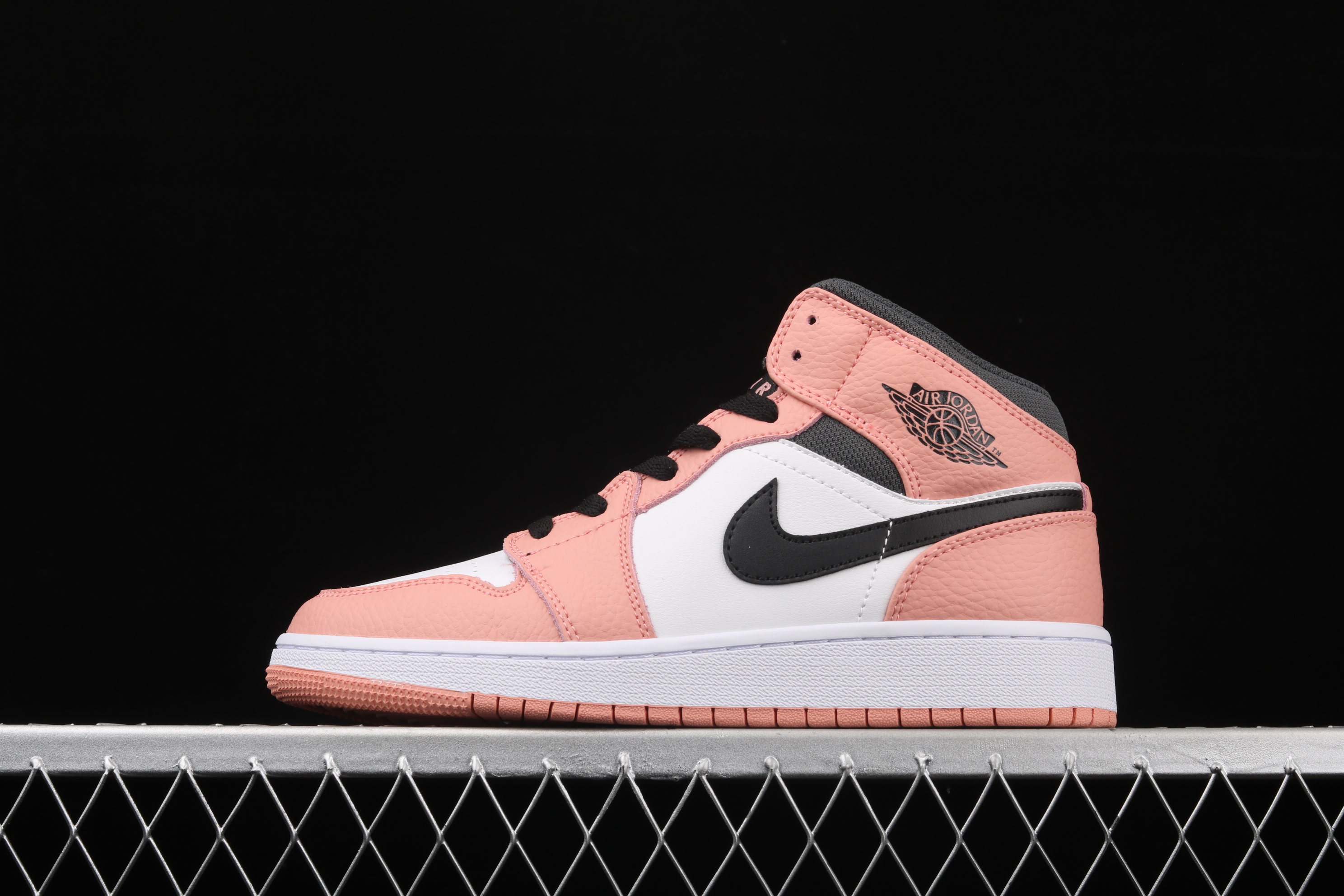 AJ1 Middle top