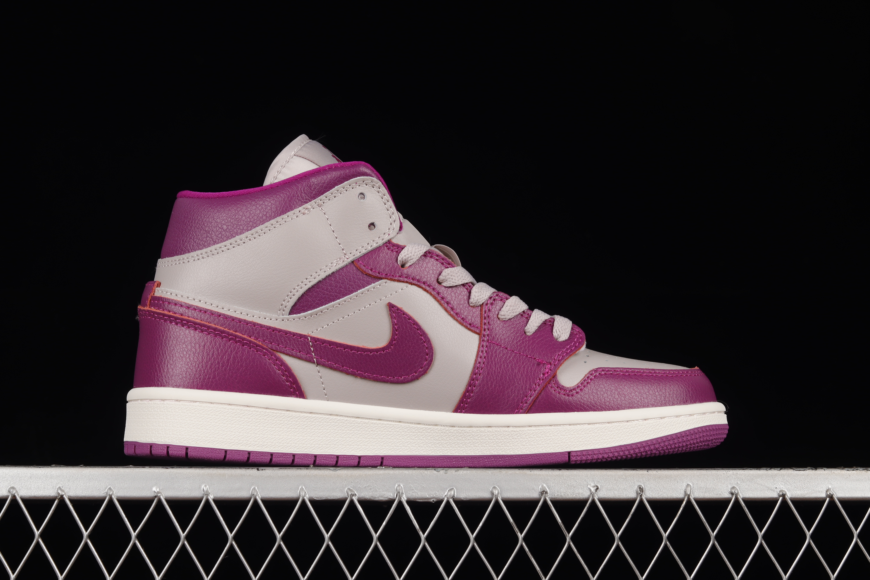 AJ1 Gray Purple