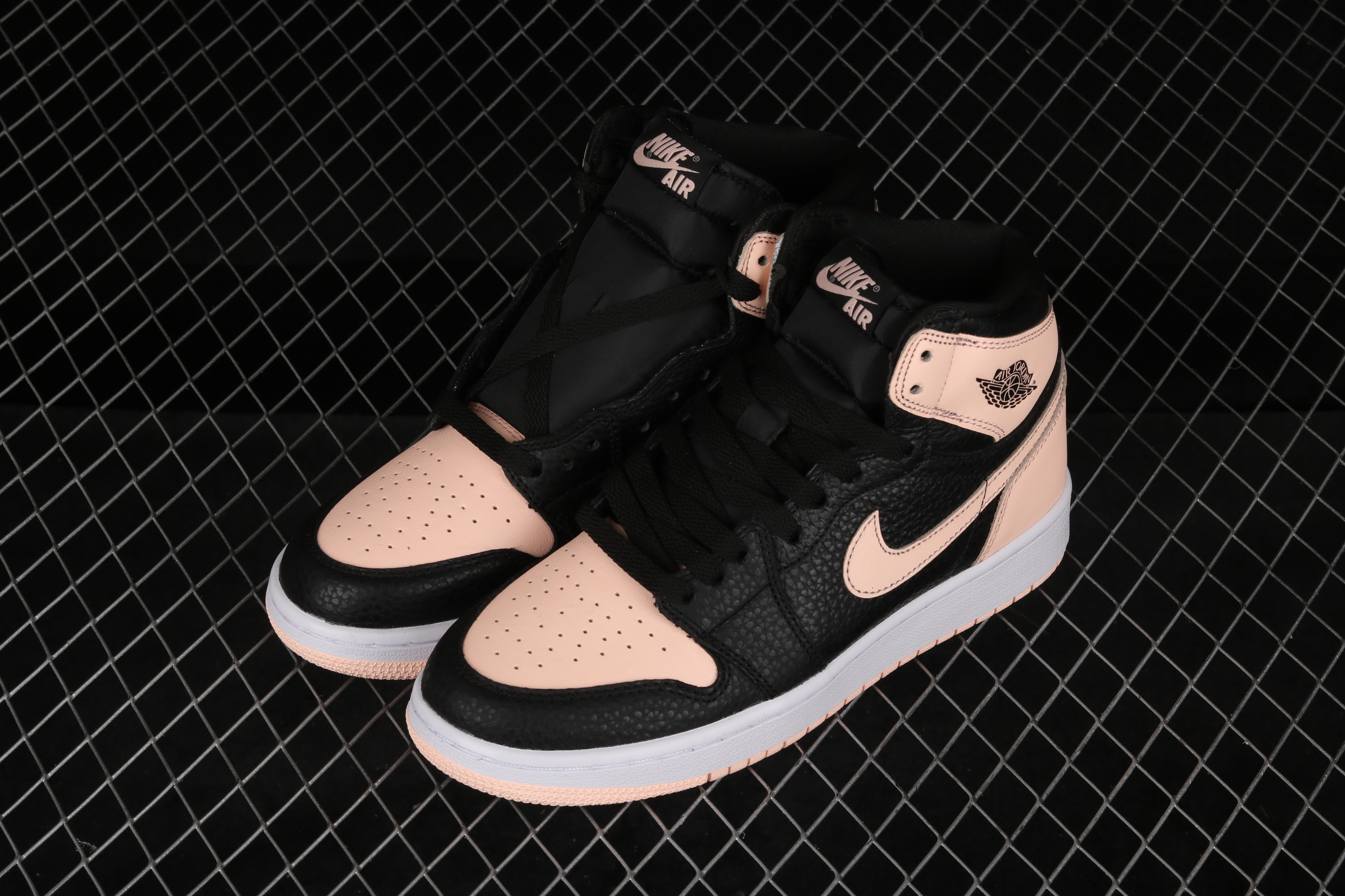 AJ1 High Helper