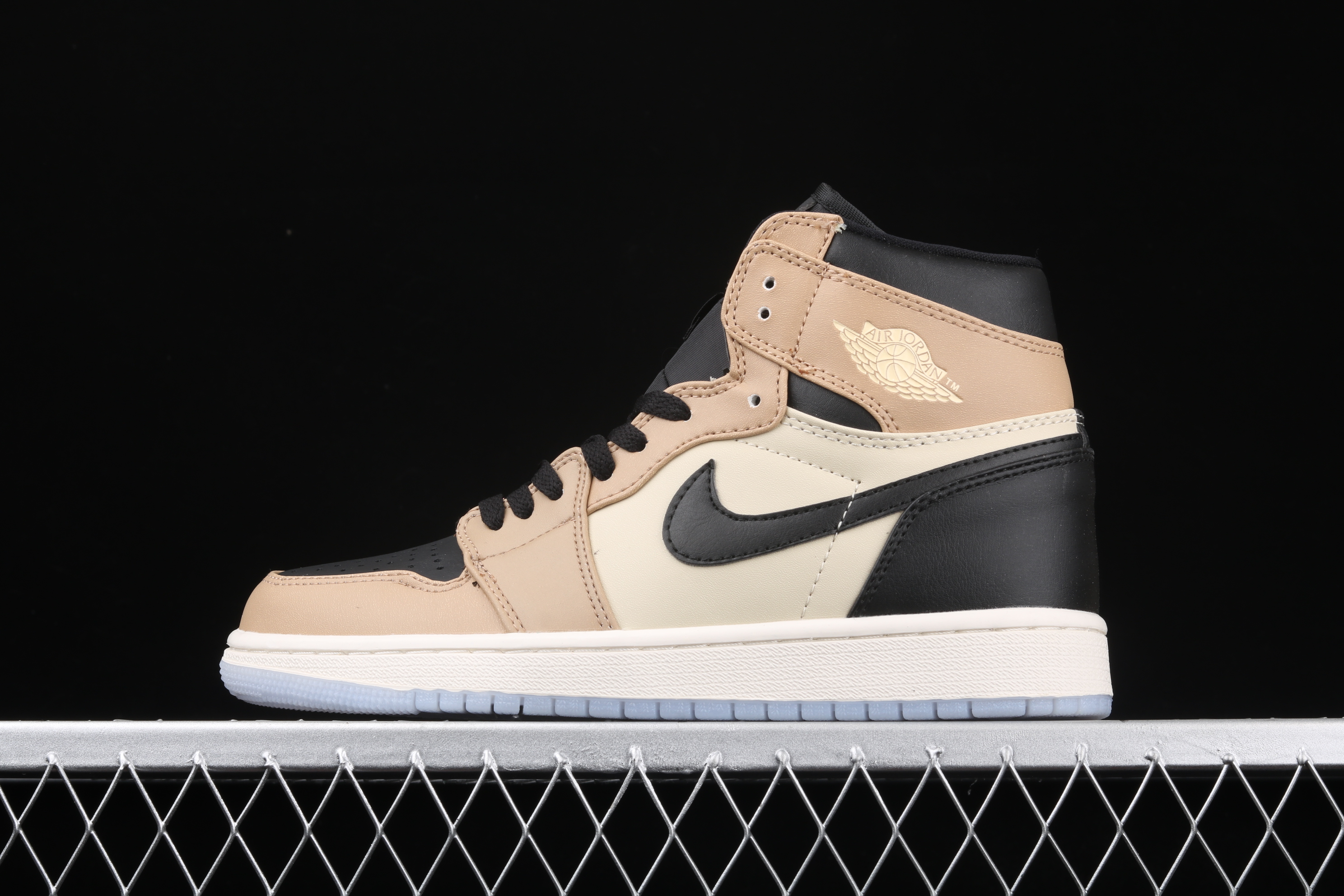 AJ1 High Helper