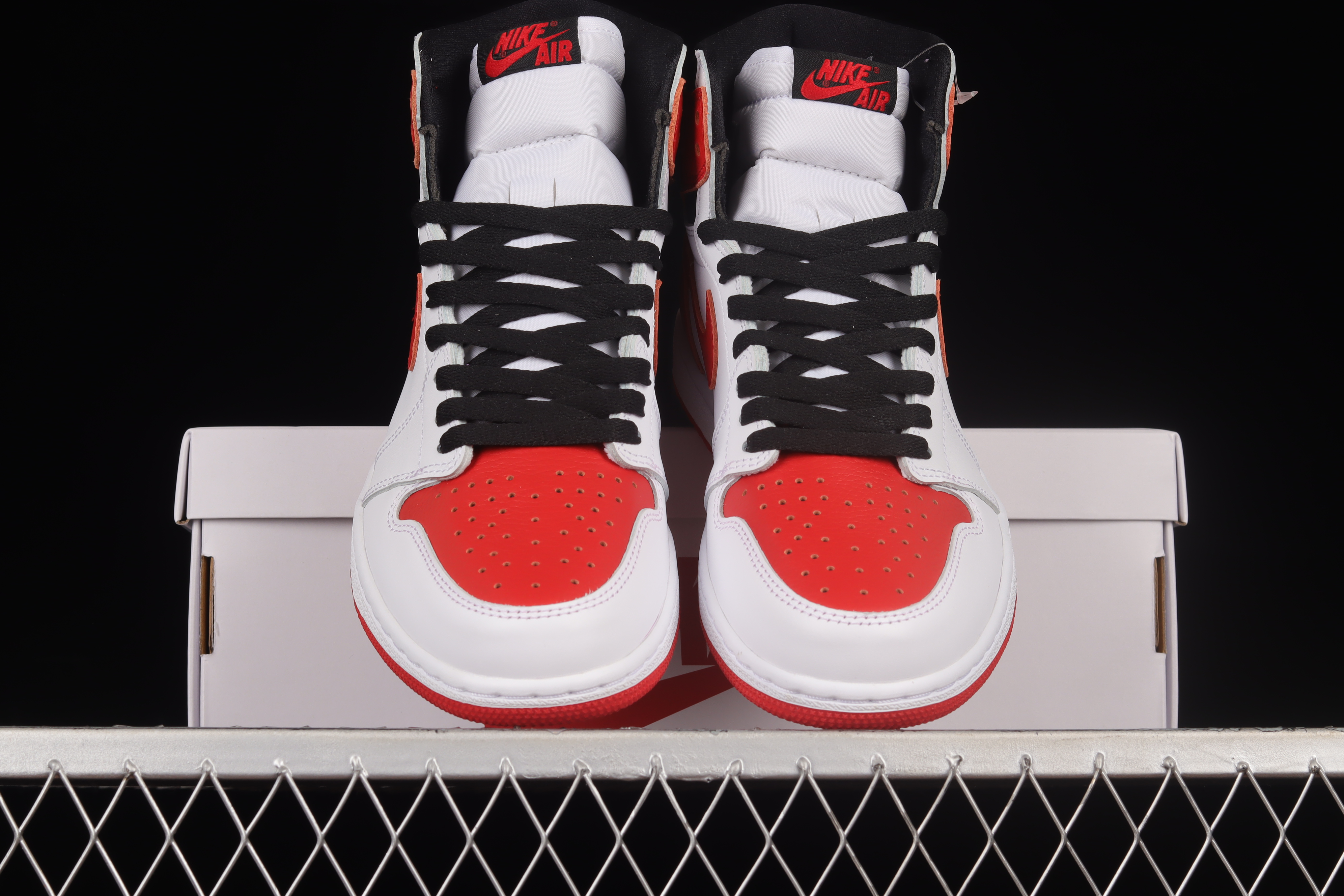 AJ1 High-top
