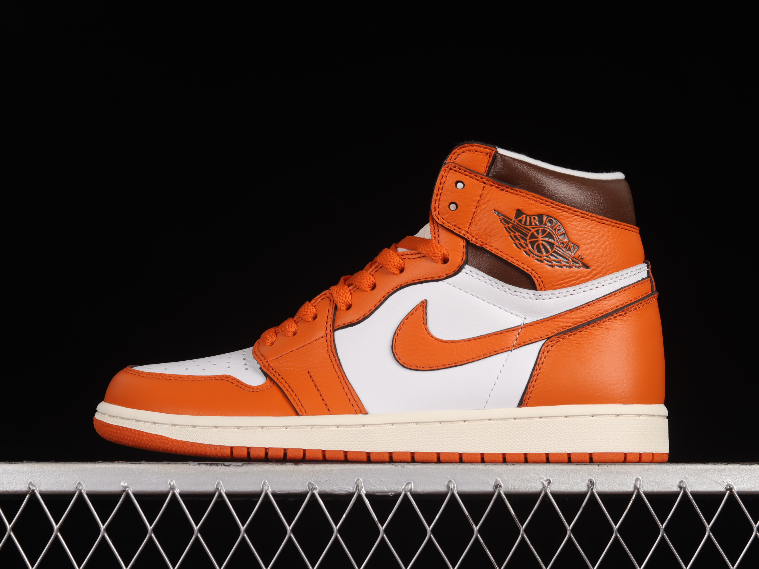 AJ1 High Helper DO9369-101 36 36.5 37 38 38.5 39 40 40.5 41 42 42.5 43 44 44.5 45 46 47.5